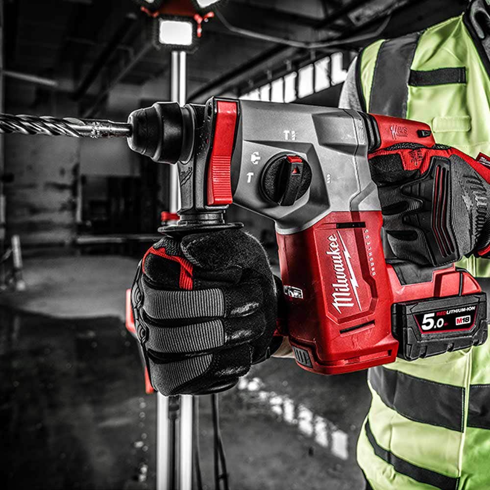 Børsteløs SDS Plus slagbormaskin 18V 26mm M18BLH0