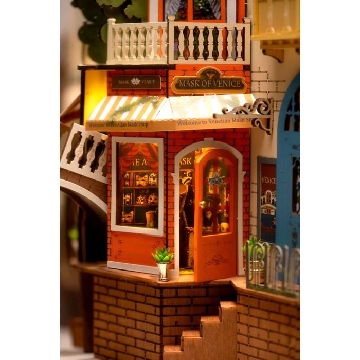 Romantic Venice Book Nook Wooden Bookend