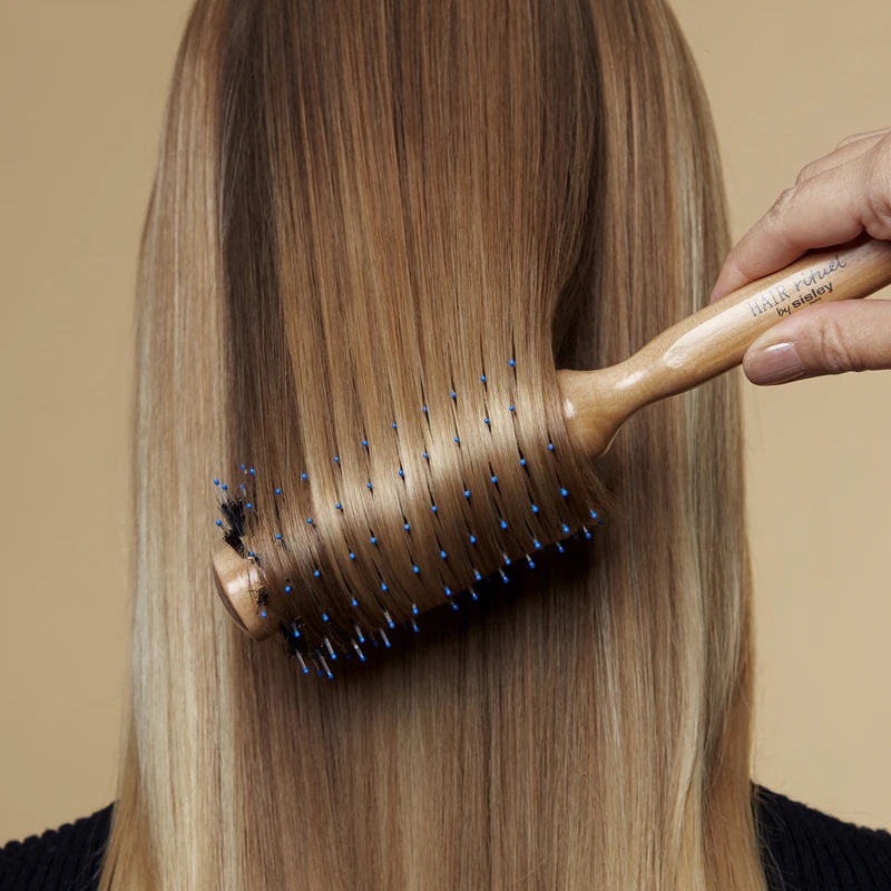 Hair Rituel by Sisley The Blow Dry Brush бр. 2 округла четка за исправљање косе