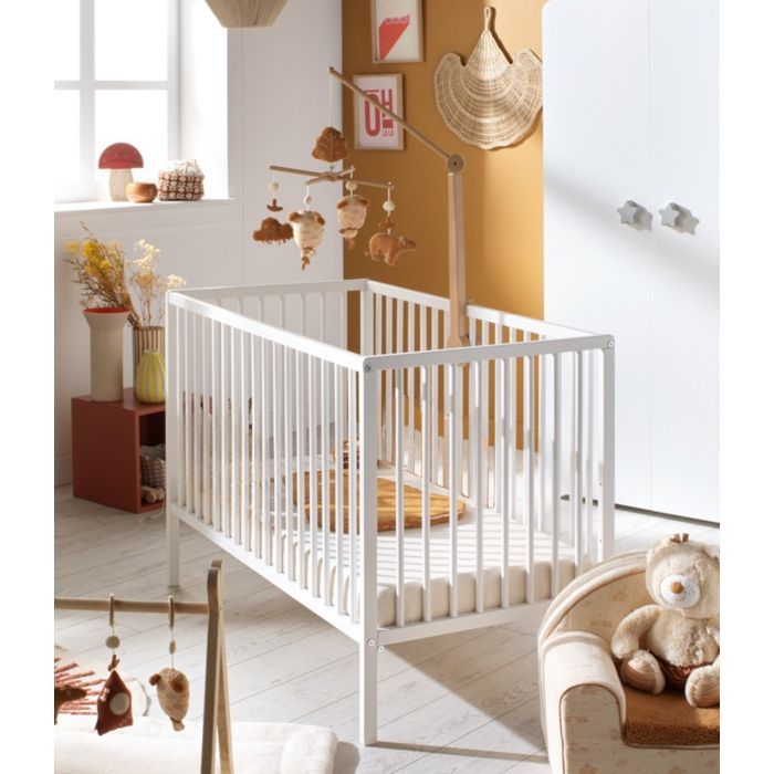 Complete baby bedroom set with 120x60cm cot and 3-drawer changing table - BASIC