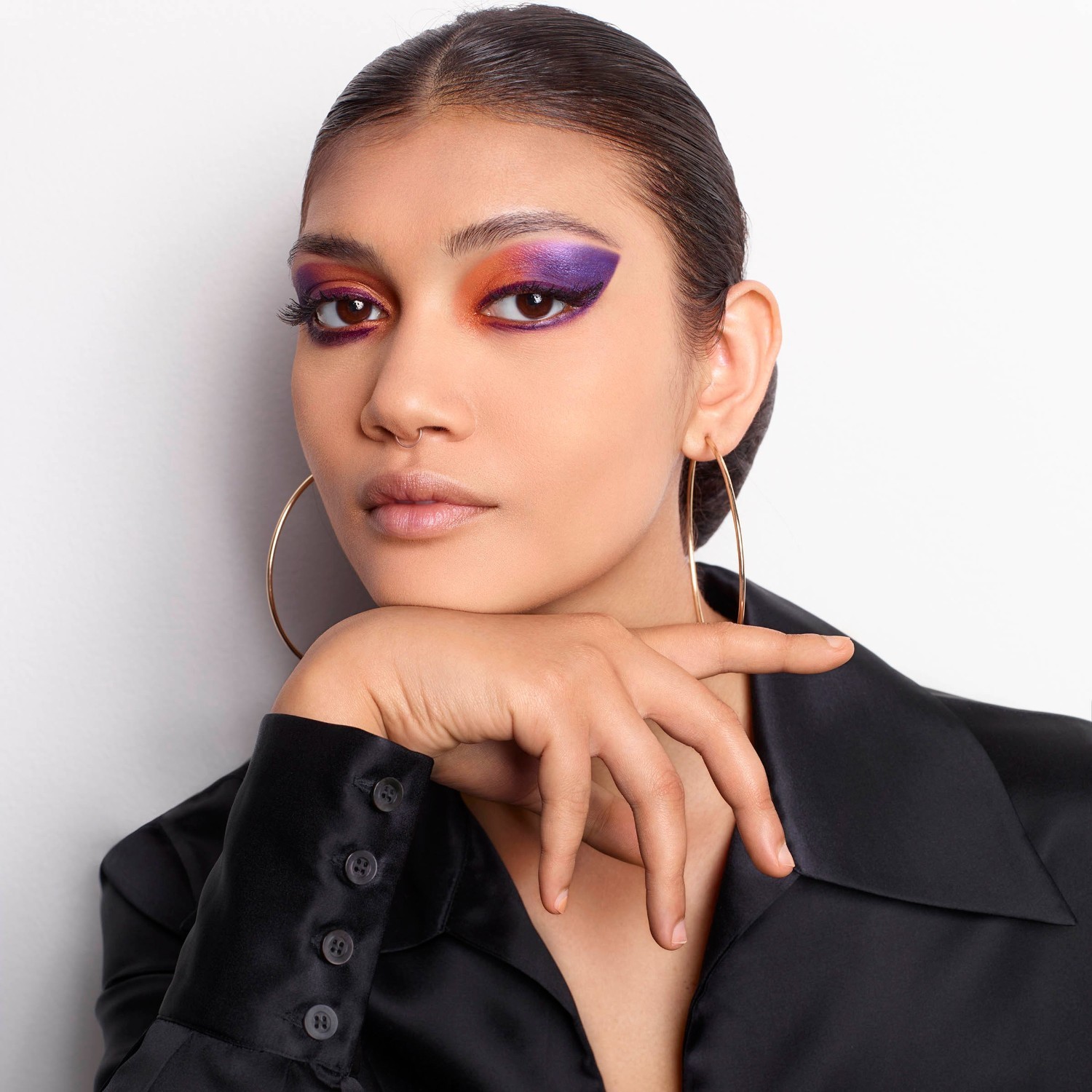 MAC Foundation Fix pūderis un tonālais krēms - 15 g