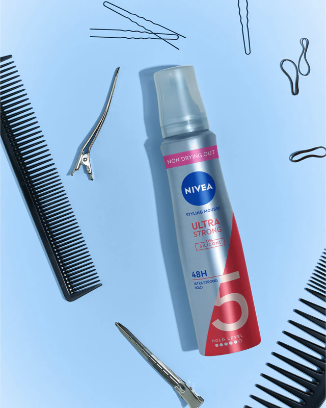 NIVEA Ultra Strong vlasová pena