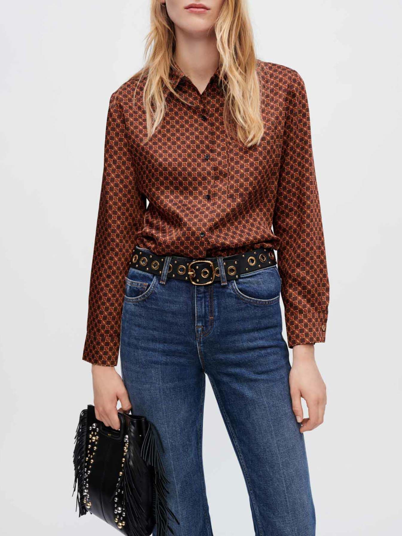 Satijnen shirt met mini-klaverprint.