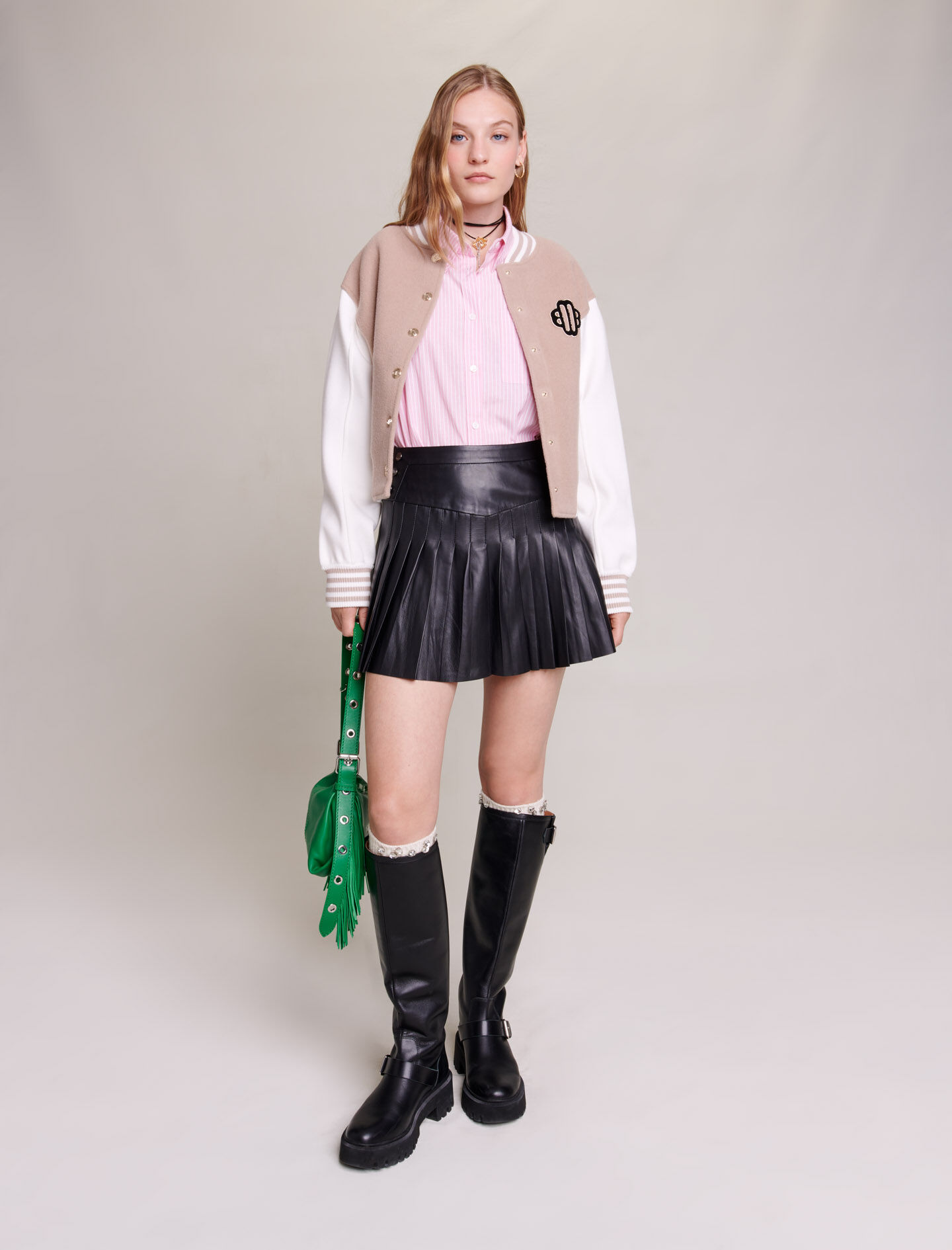 Uitlopende leren rok met plooien - Zwart