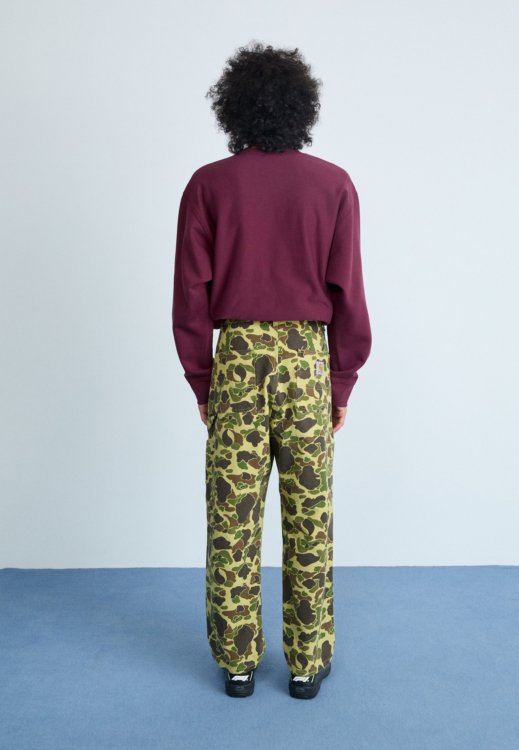 Carhartt WIP elegáns nadrág