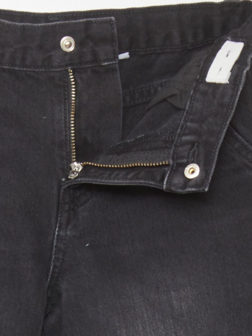 Calça jeans reta com bolsos laterais - CINZA