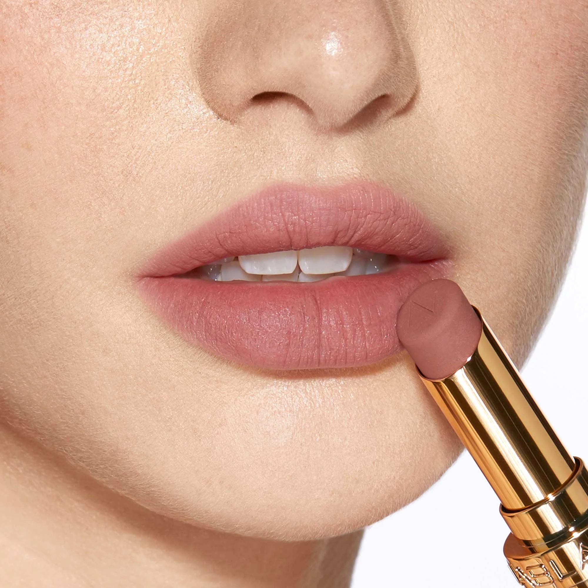 Labbra Beyond Blurry Lipstick - Rossetto