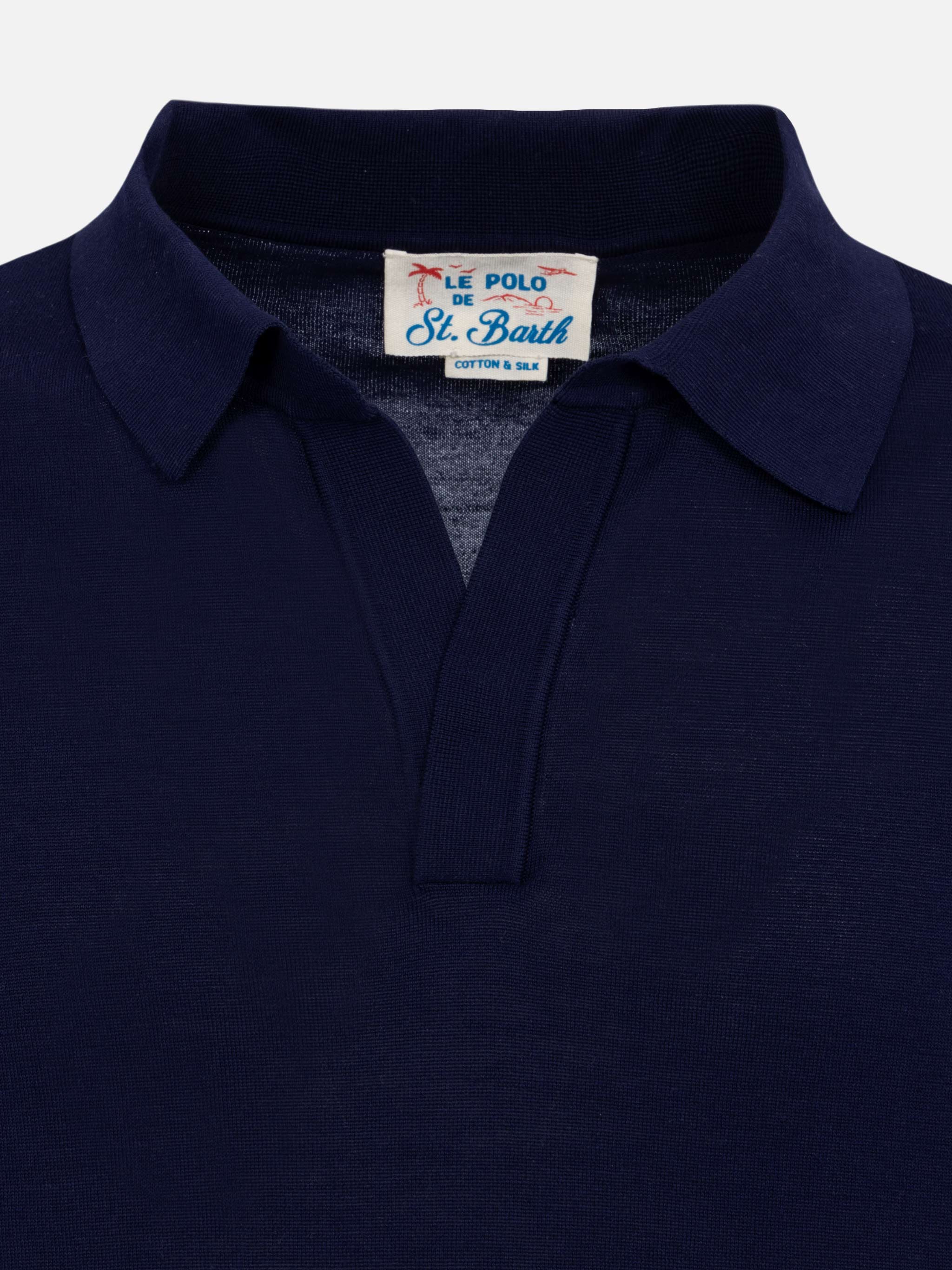 Sloan poloshirt in marineblauw, gebreid van zijde en katoen.