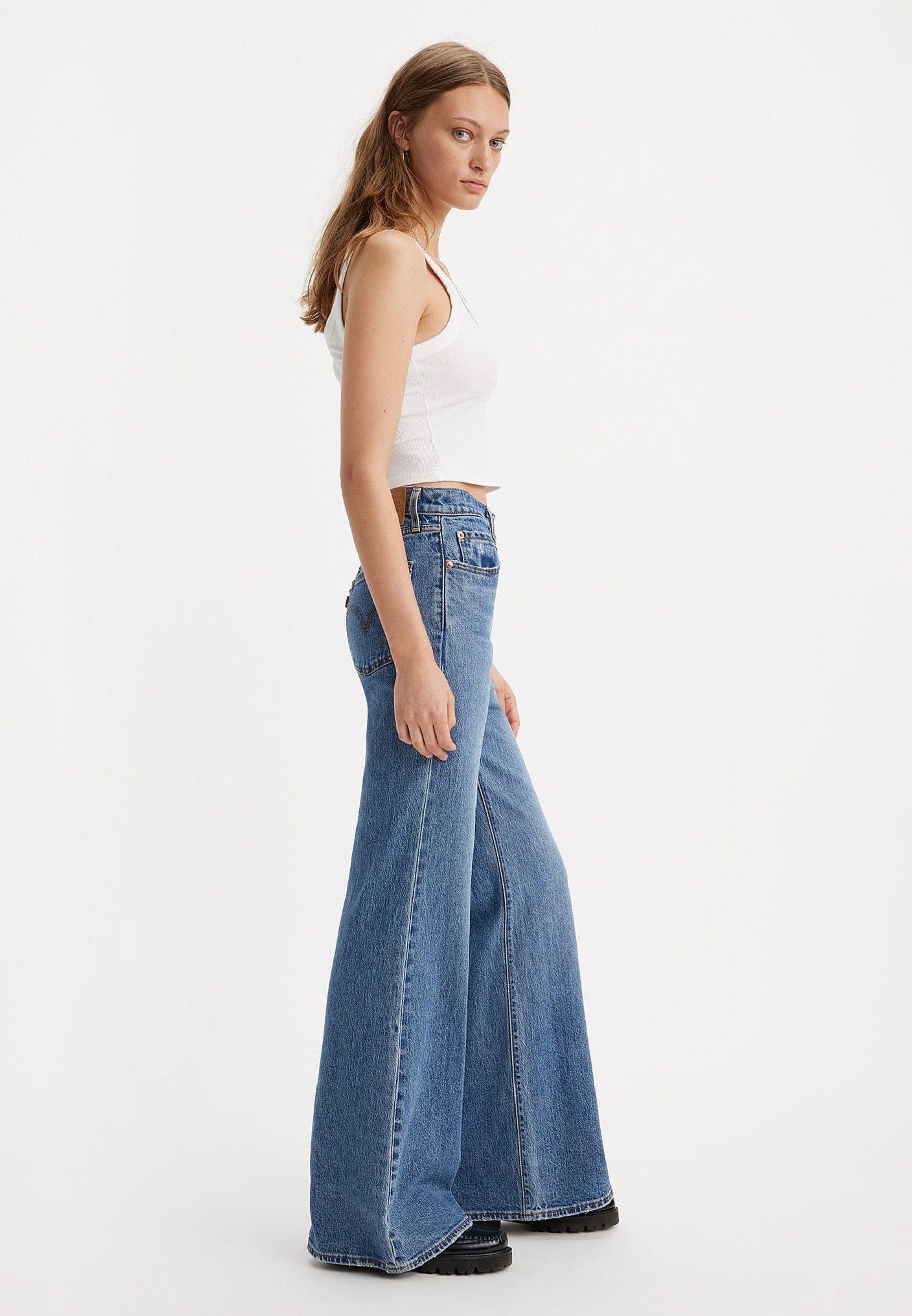 Levi's® RIBCAGE BELLS - Jeans a zampa - denim blu