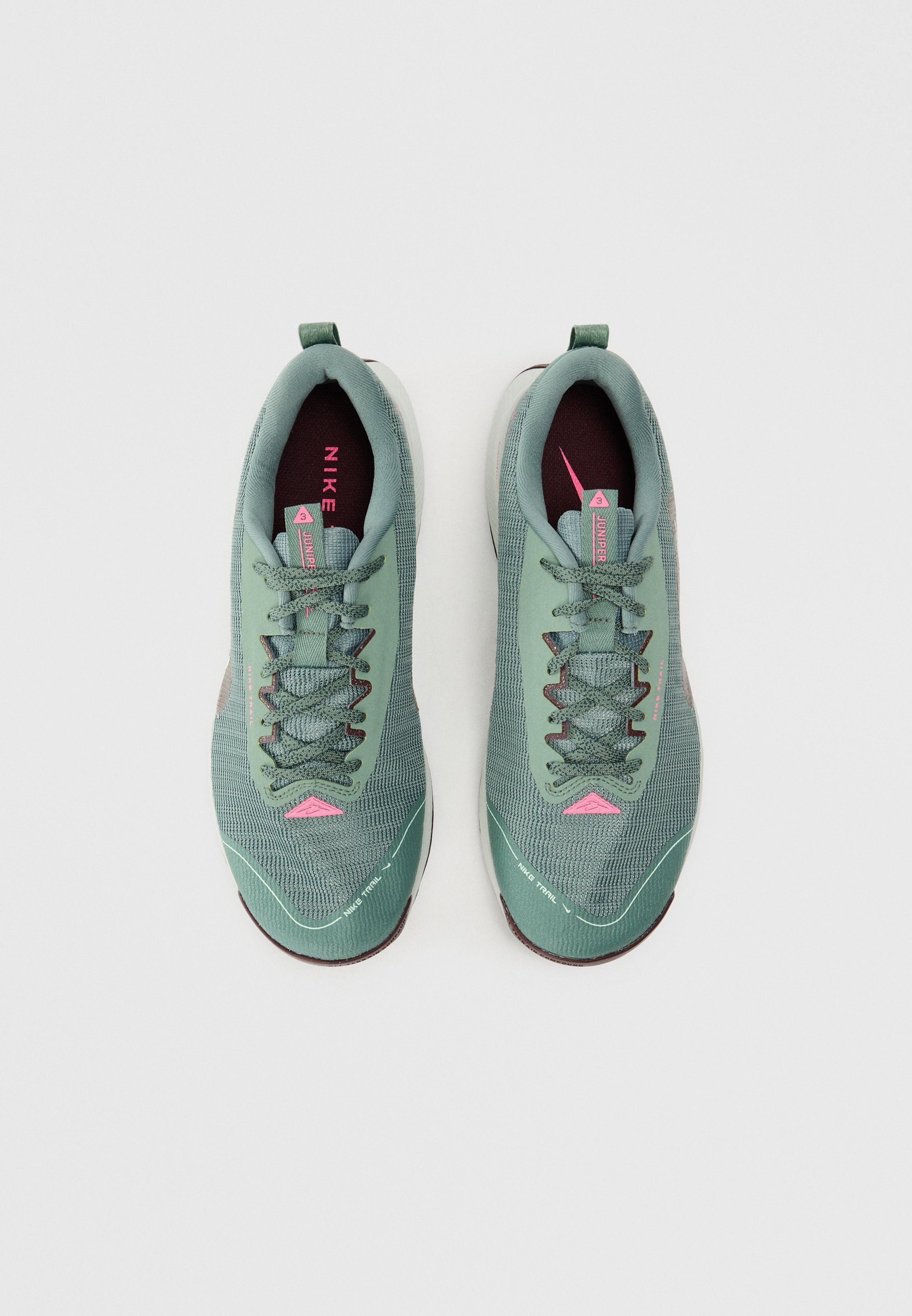 Nike Performance JUNIPER 3 - Trailrunning schoenen - groen/mintgroen/bordeauxrood/lichtzilver/hyperroze/zeewier