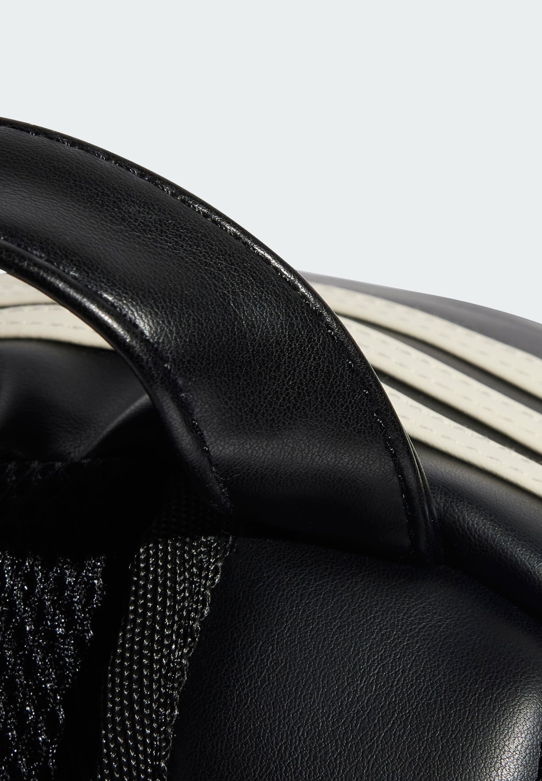 adidas Originals hátizsákok