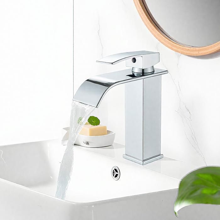 Rubinetto da bagno a cascata cromato, miscelatore per lavabo con acqua calda e fredda, miscelatore per lavabo in ottone
