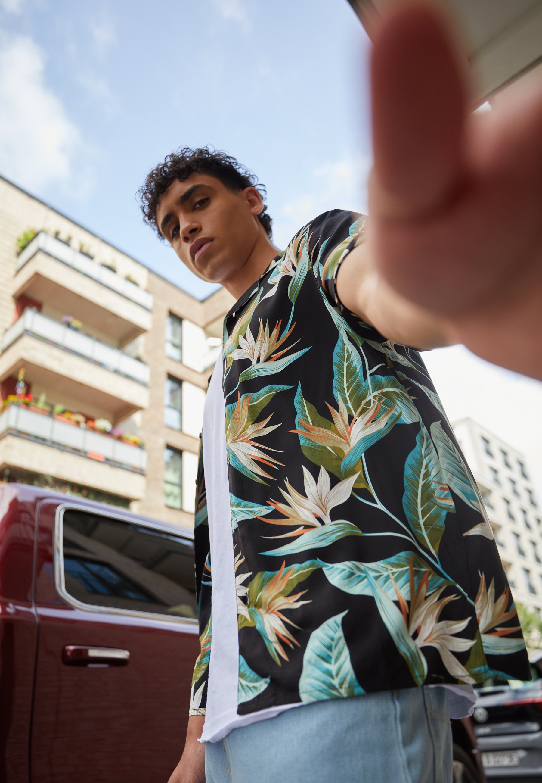 Camicia Urban Classics BLOSSOMS - nera