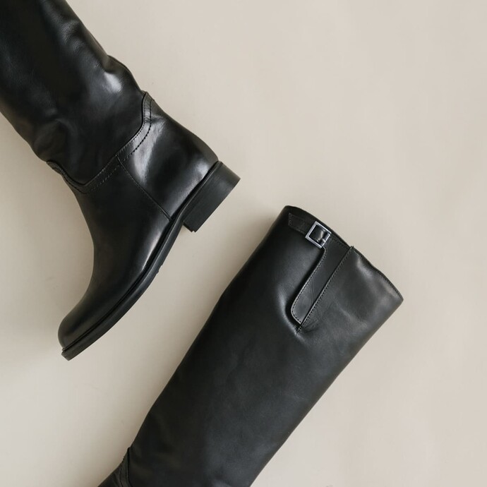 Bottes cavalières  en cuir noir