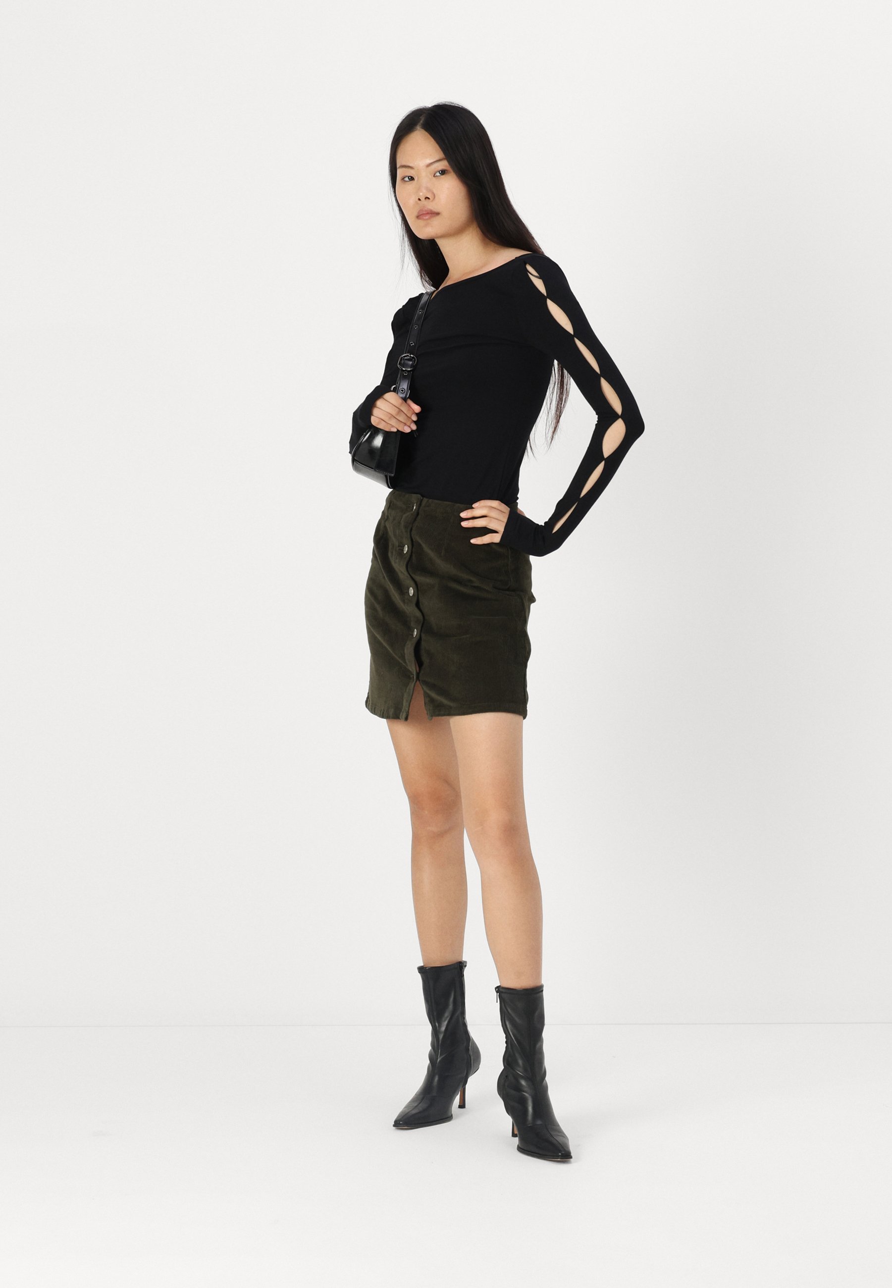Vero Moda VMETTA SHORT SKATER - A-lijn rok - bosnacht