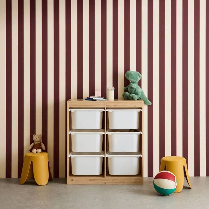 Organizador infantil. Acabamento natural. 6 caixas organizadoras de plástico.