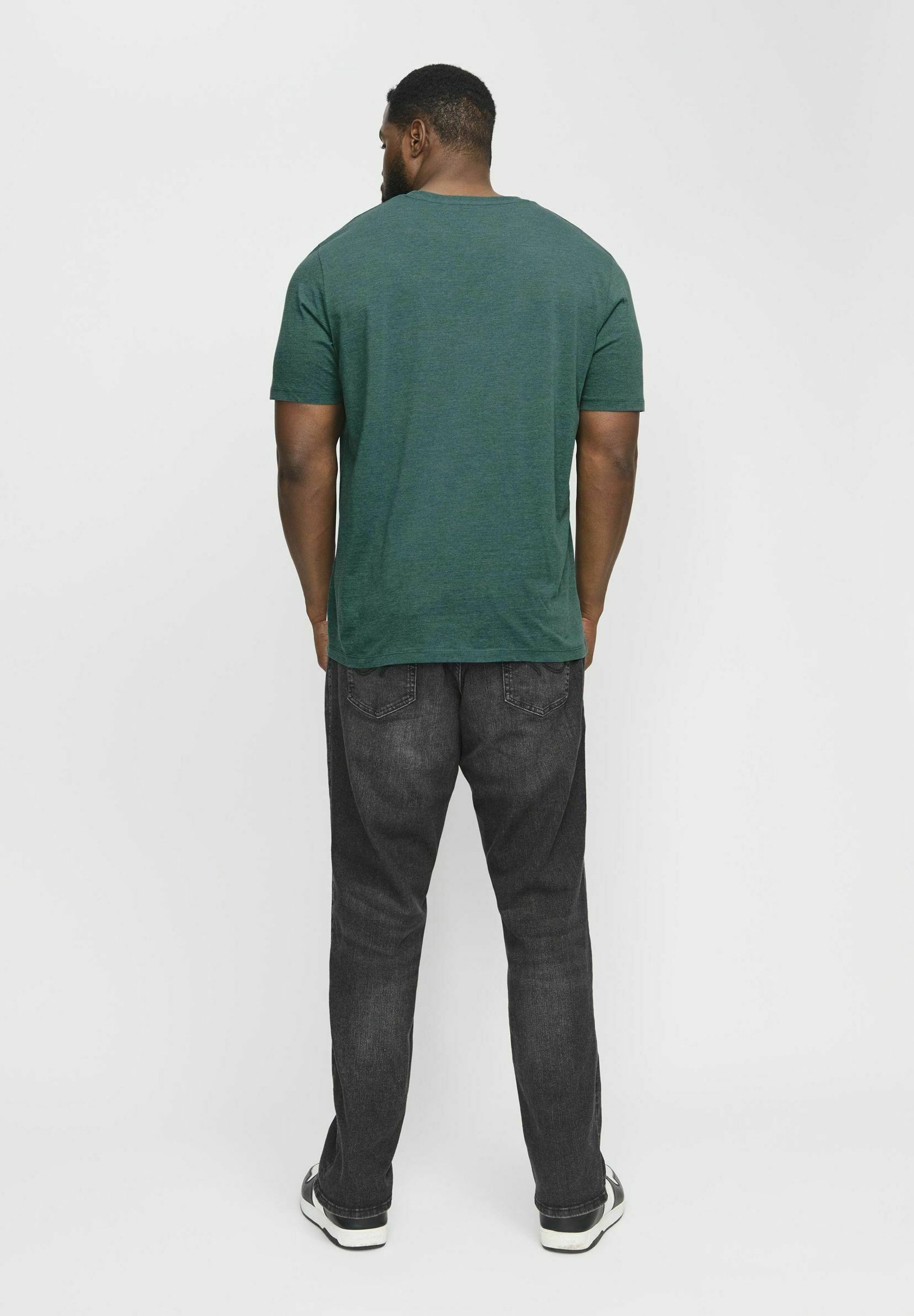 Jack & Jones PLUS SIZE - Základné tričko - black