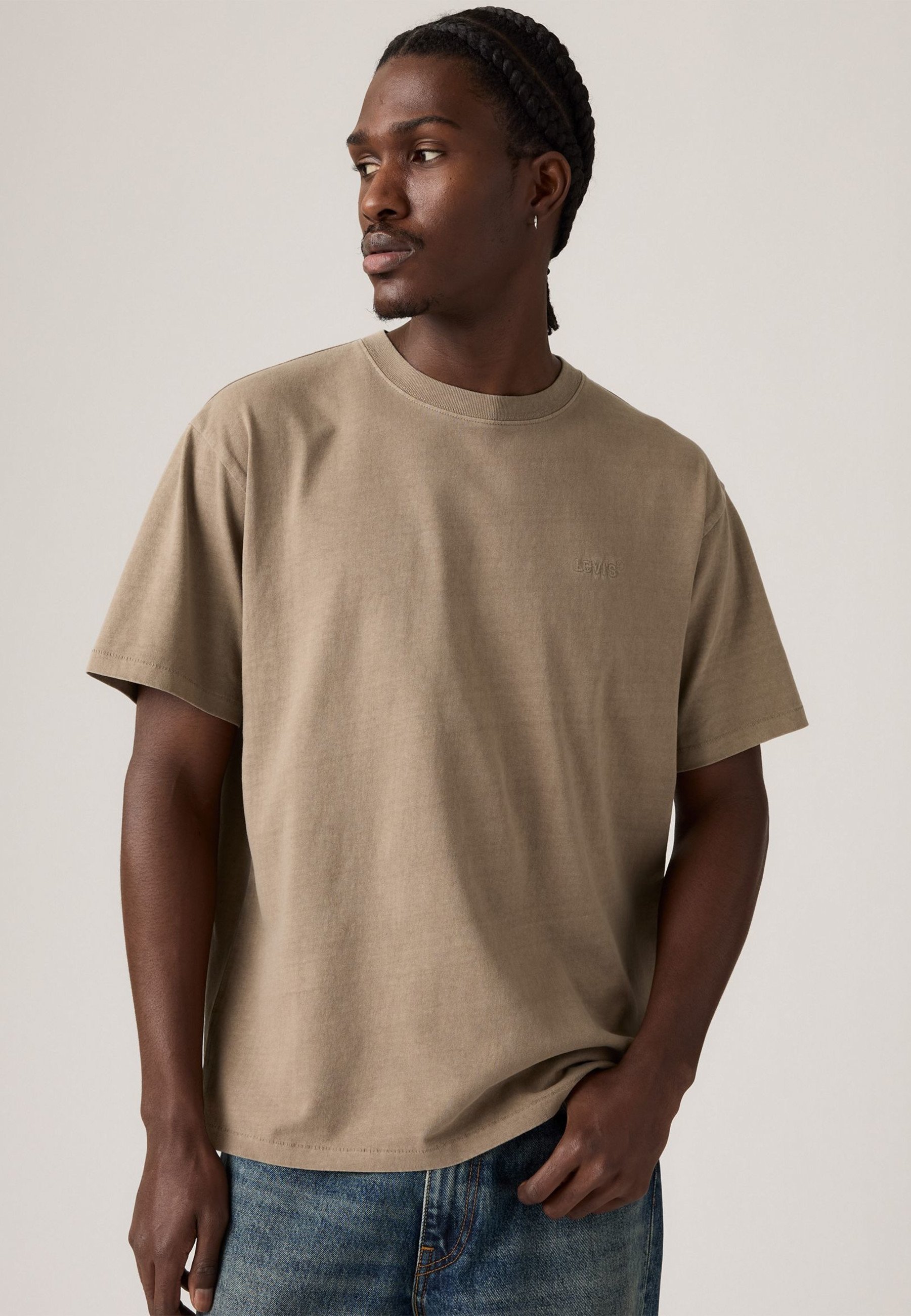 Levi's® VINTAGE - Basic T-shirt - Beige