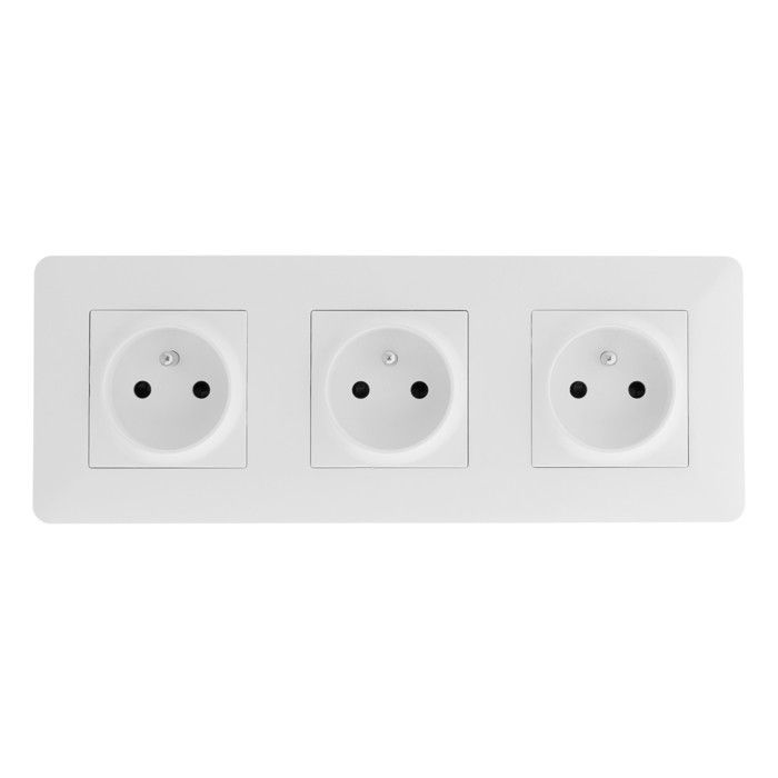Tomada tripla pré-cabeada 2P+E 16A - branca - Zenitech