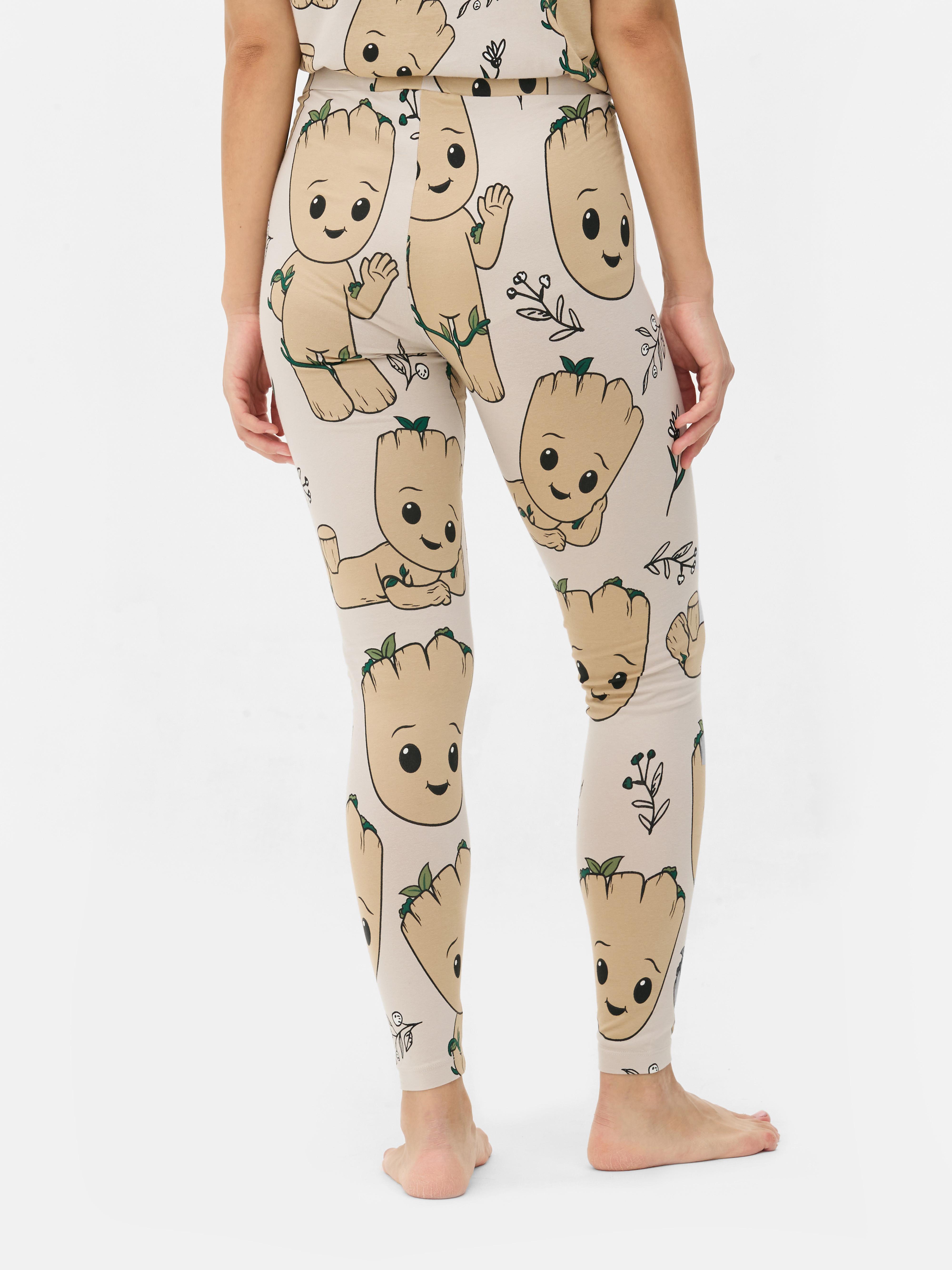 Pantaloni de pijama MARVEL Gardienii Galaxiei Groot Acești pantaloni de pijama din jerseu Groot cu talie elastică sunt o achiziție înfloritoare