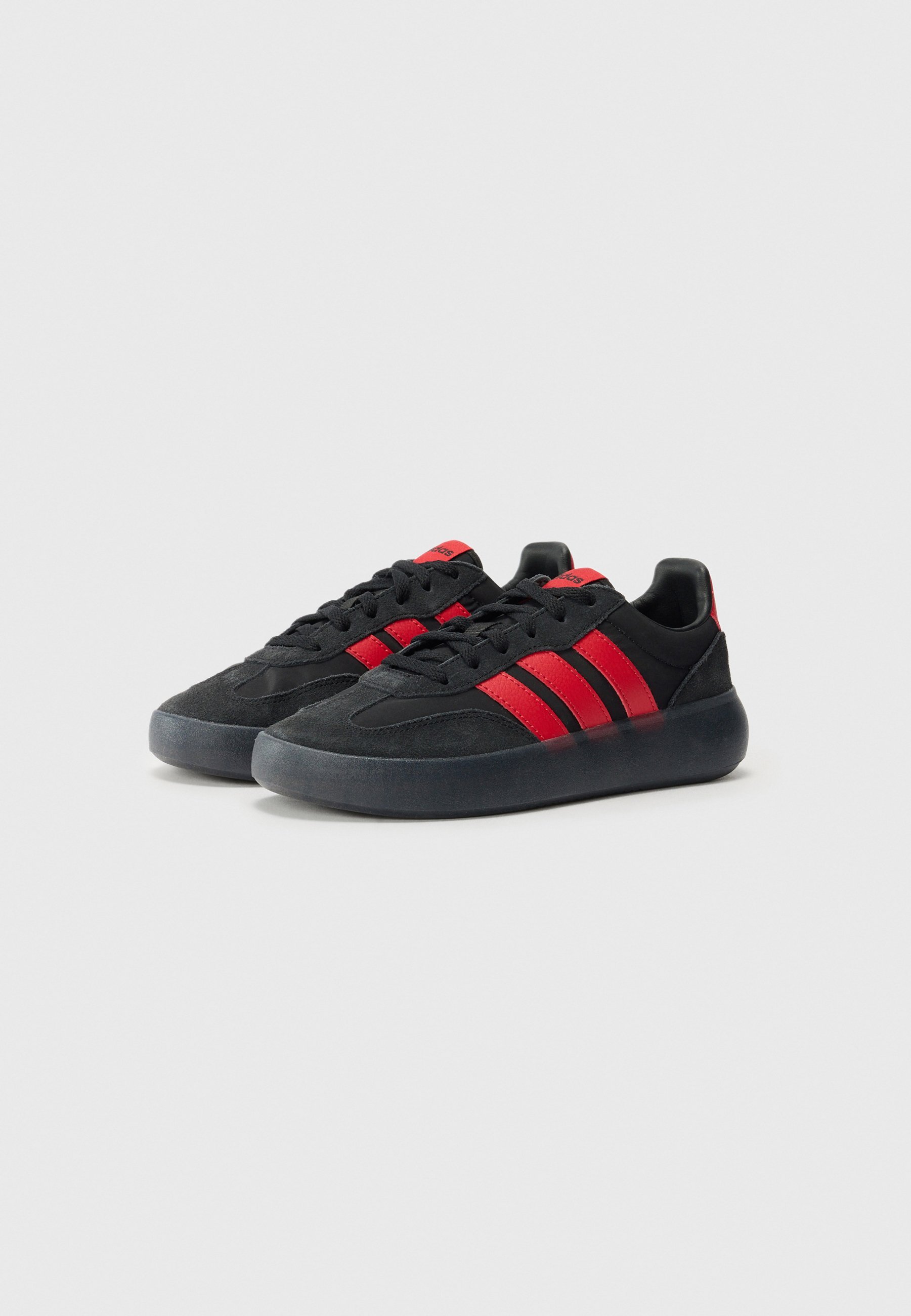 adidas Performance BARREDA DECODE ARSENAL UNISEX - Hallenfußballschuhe - Core Black/MUFC Red