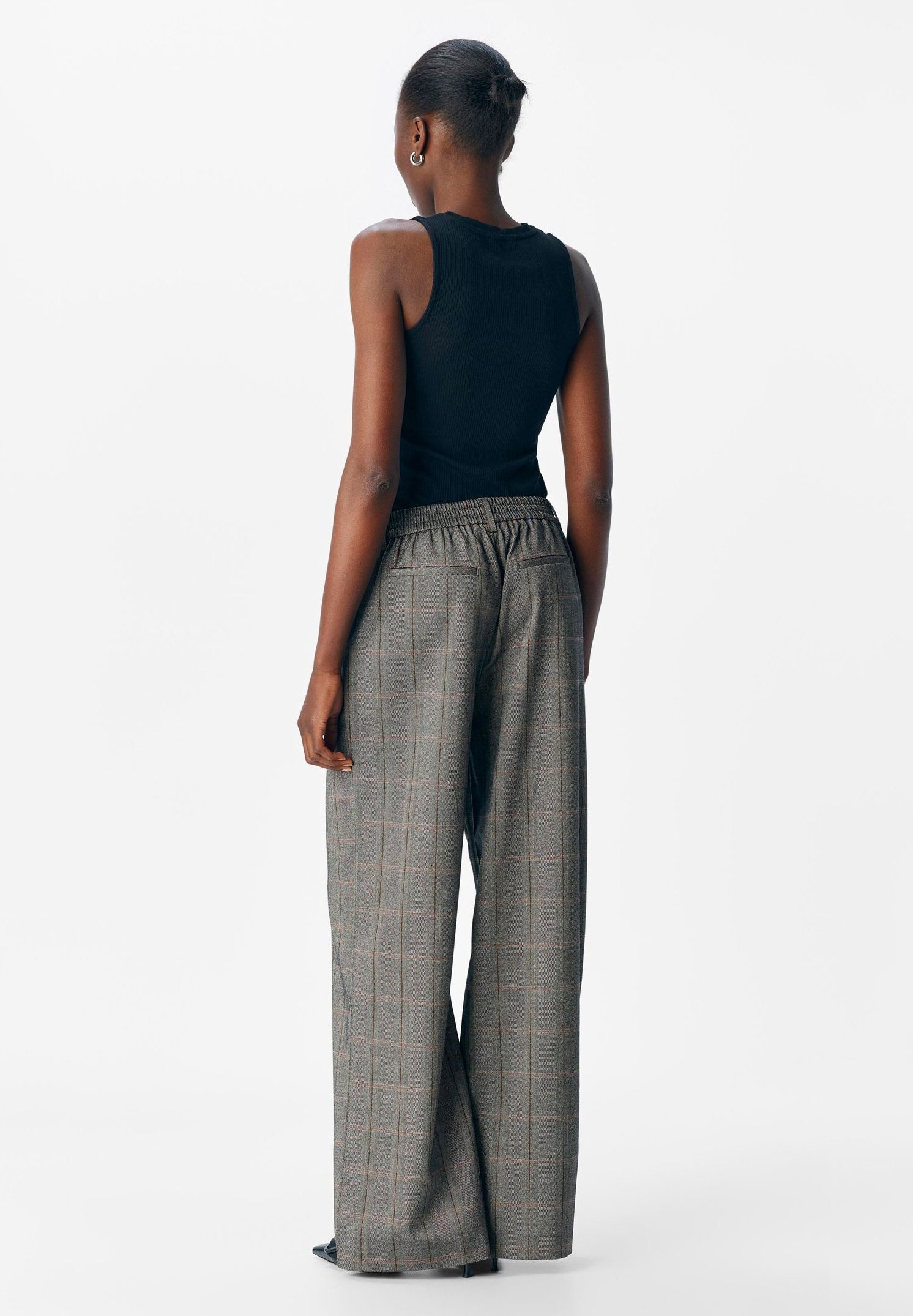 Object OBJLISA WIDE - Broek - zwart patroon humus tannine