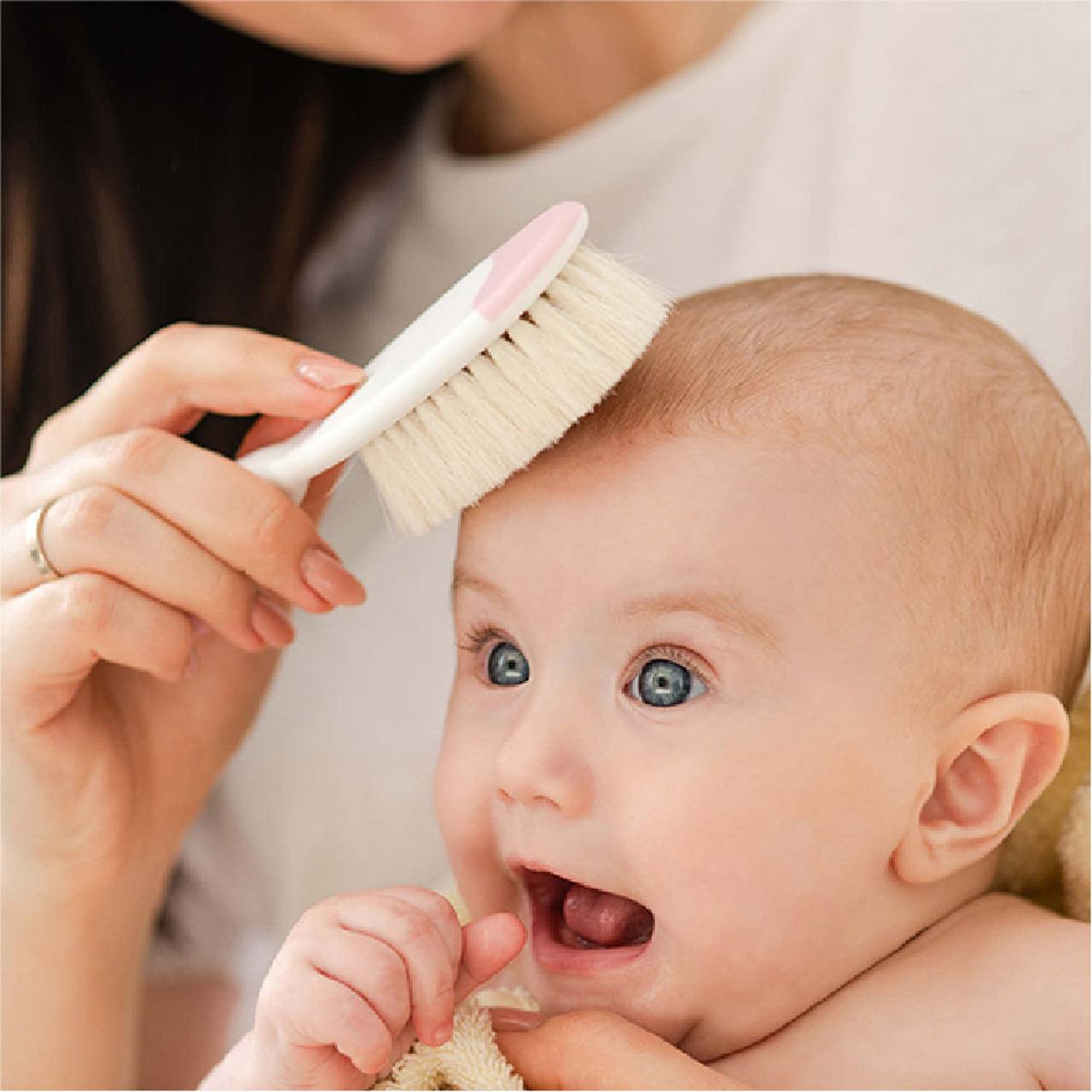 Naturhaarbürste und Kamm