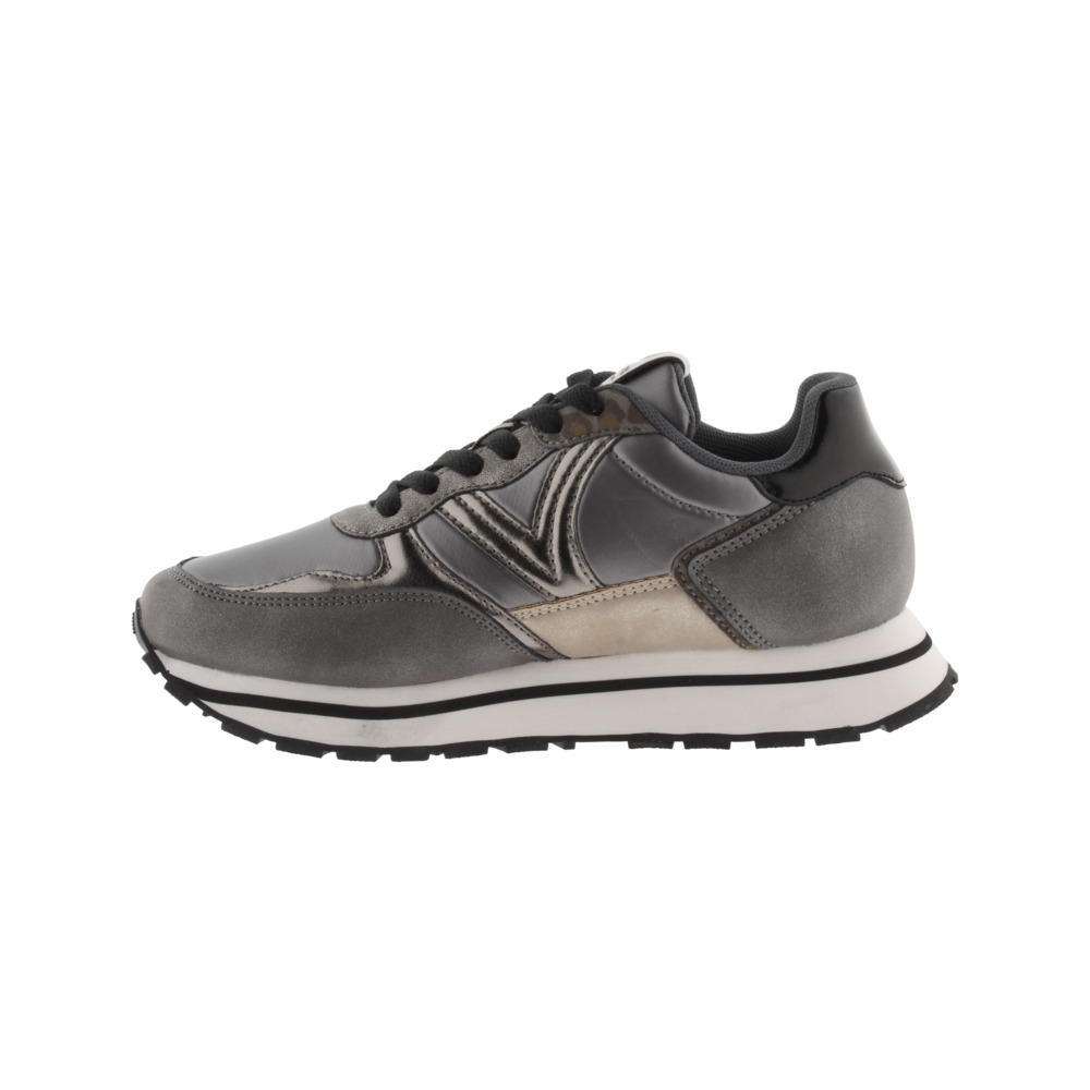 Zapatillas Victoria Cometa Multimaterial Con Piezas Metalizadas