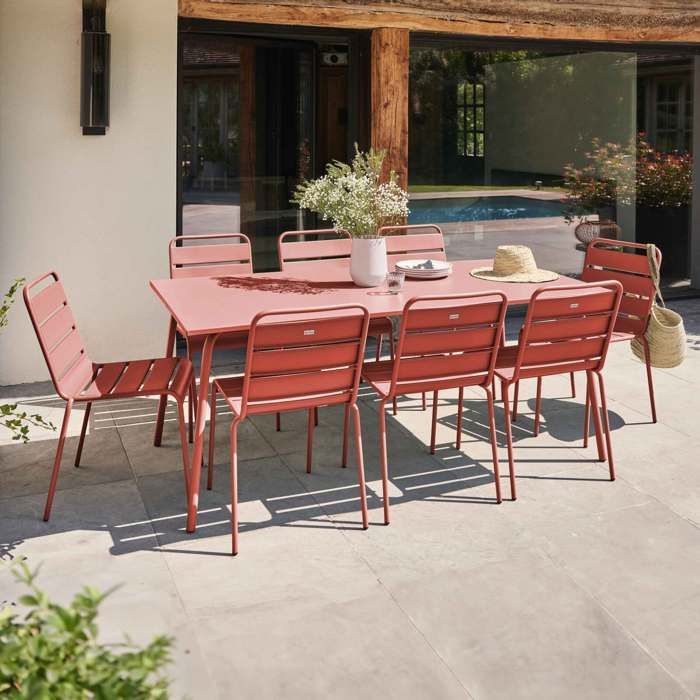 Ensemble table de jardin et 8 chaises en métal argile Palavas, Oviala