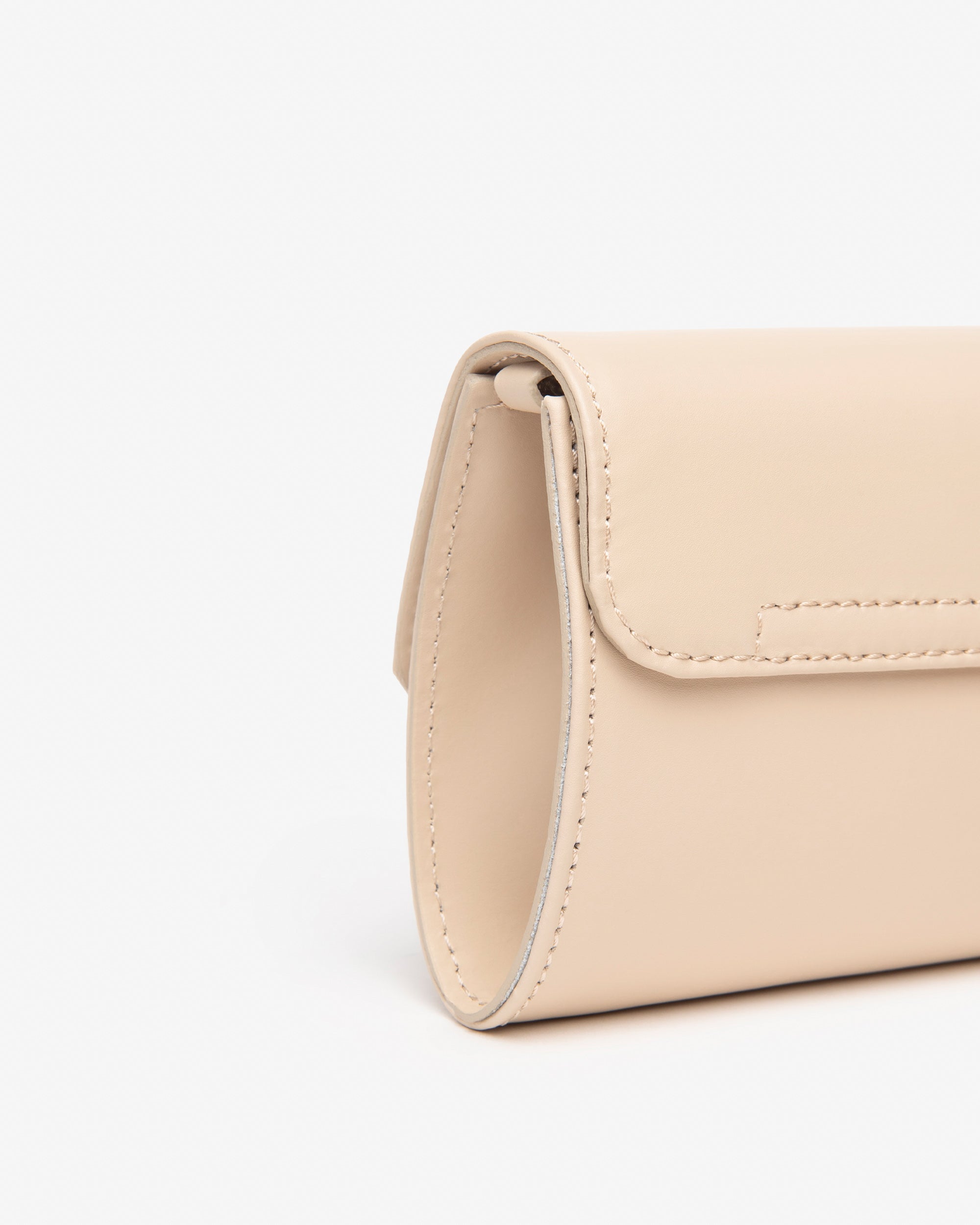  Damen-Clutch aus technischem Material