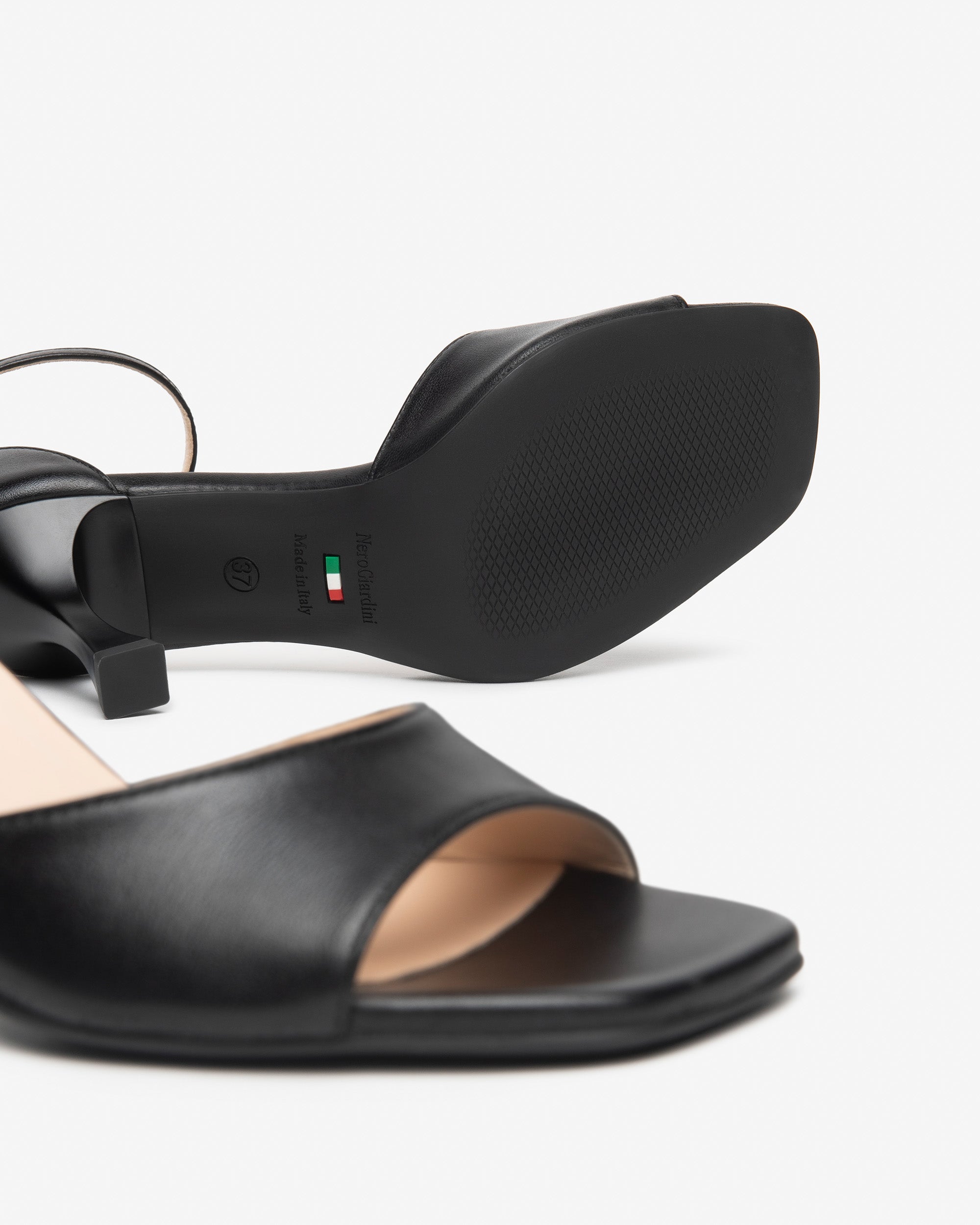  Damen-Ledersandalen