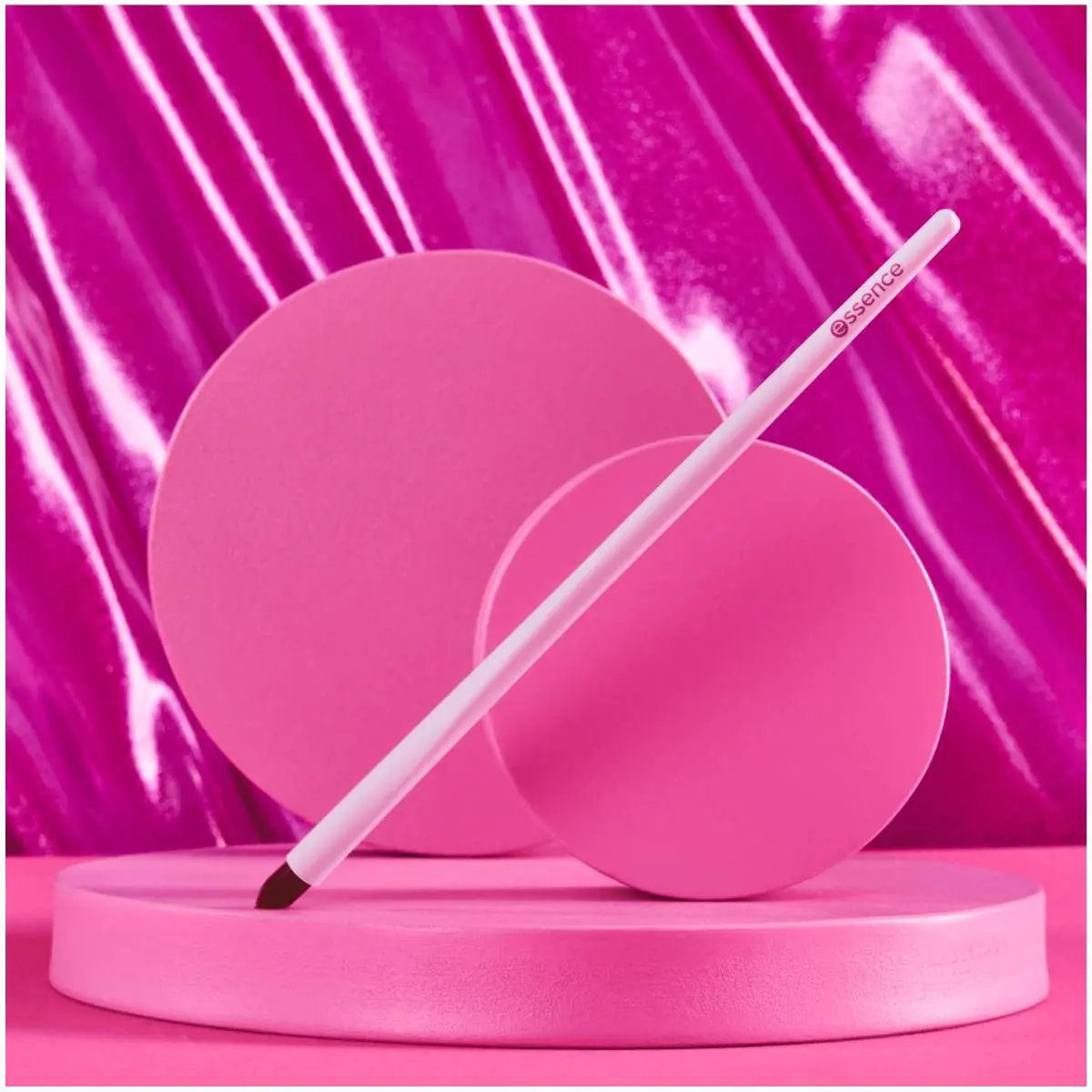 Essence Pencil Brush 01 1szt