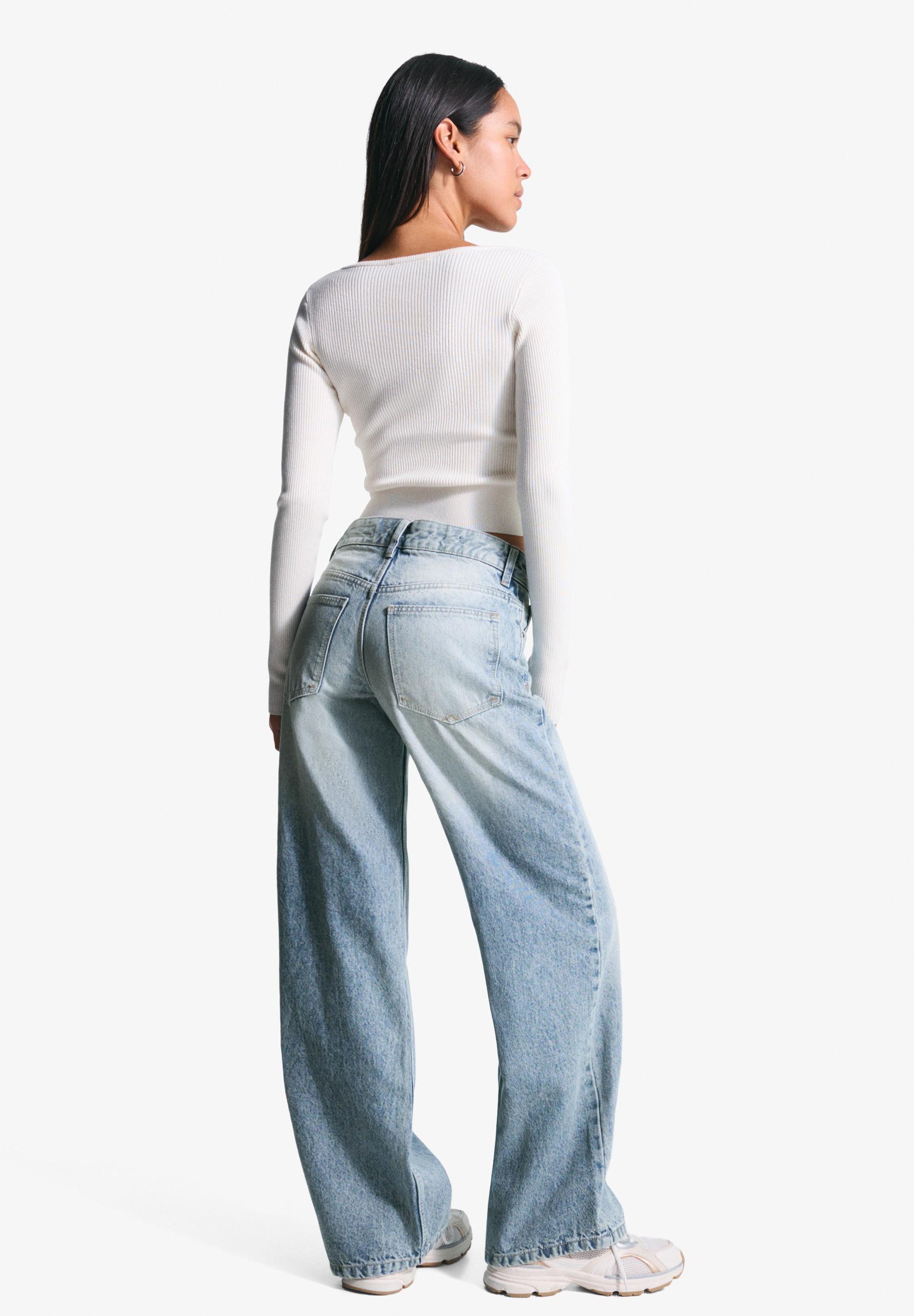 Bershka Relaxed fit teksad - sinine denim