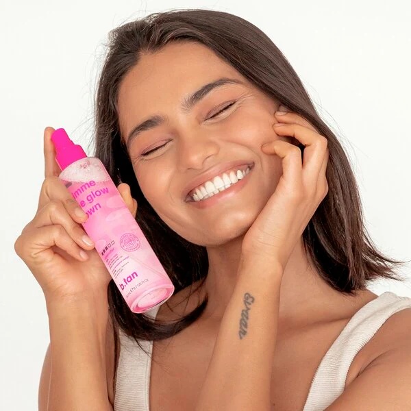 B. Tan Gimme The Glow Down maglica za lice za samotamnjenje 190ml