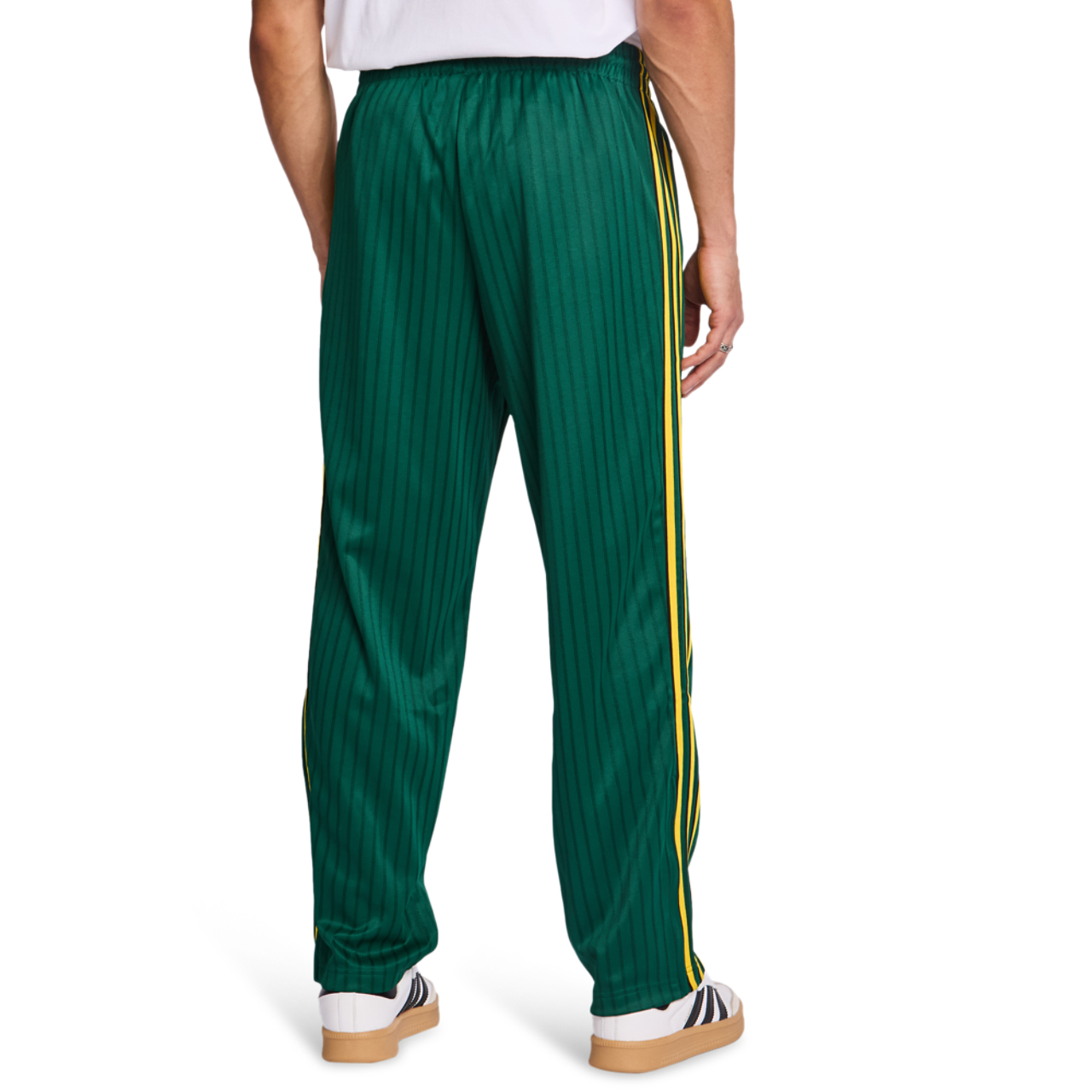 adidas Firebird Loose Pinstripes -shortsit