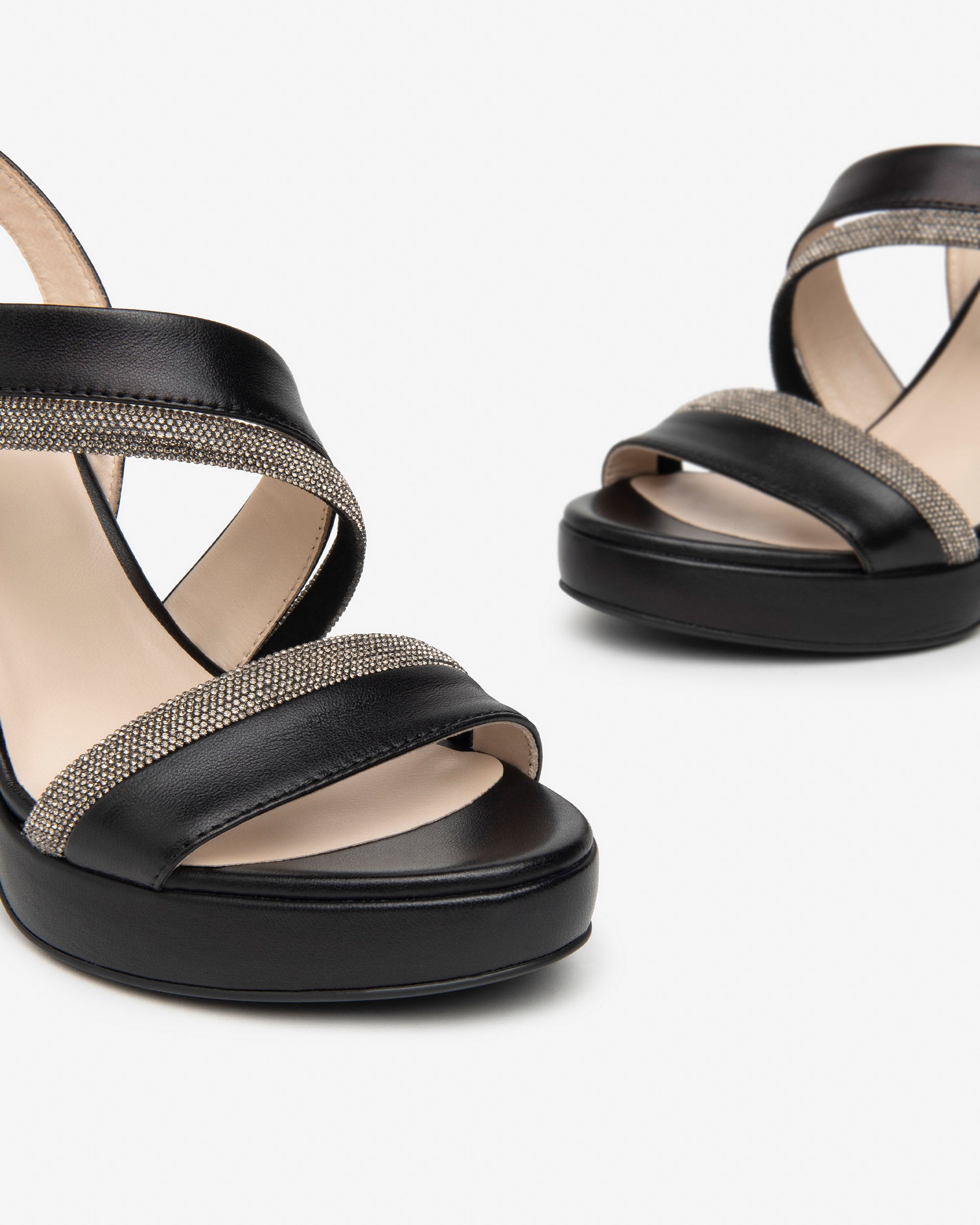  Sandales en cuir pour femmes