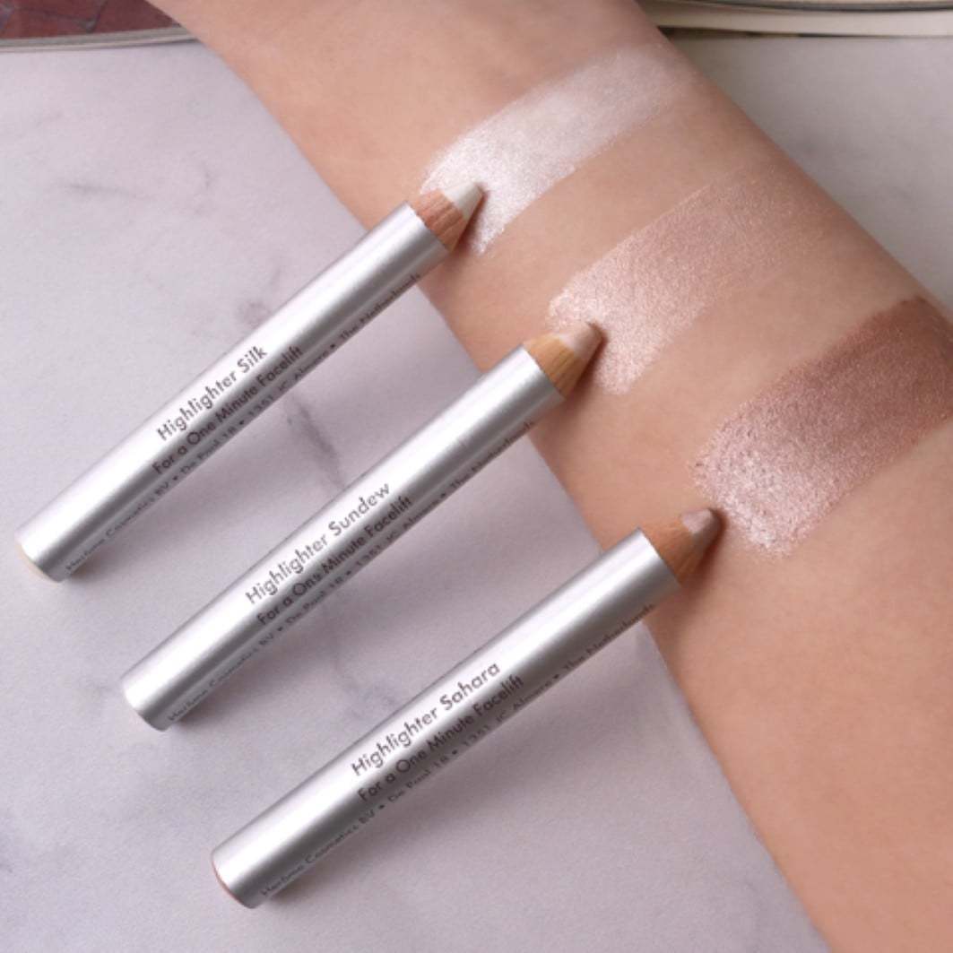 Herome Cosmetics rozjasňovač na oči, hodvábny rozjasňovač - 1 ks