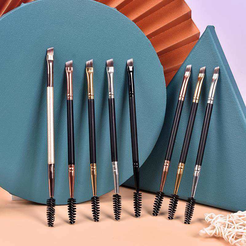 1 pinceau de maquillage pour fond de teint, sourcils, fard à paupières, eyeliner, crayon à cils, accessoires de maquillage authentiques