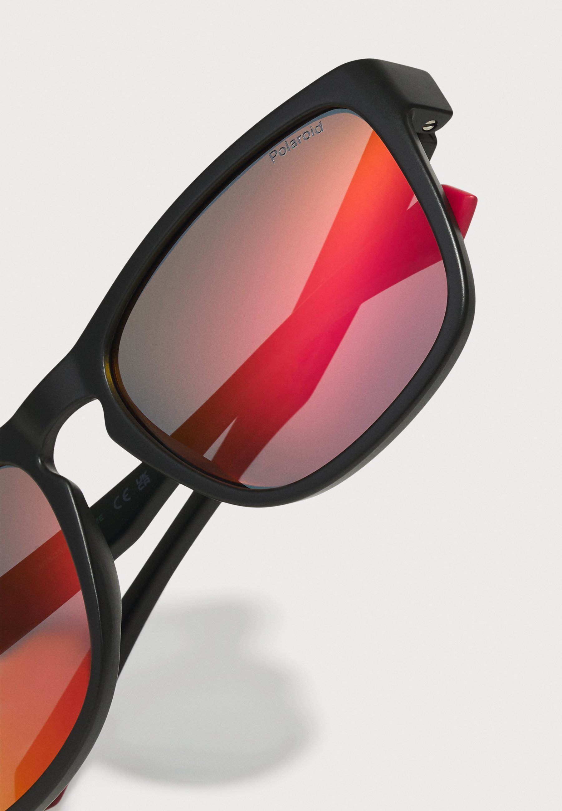 Polaroid UNISEX - Okulary przeciwsłoneczne - czarno-czerwone