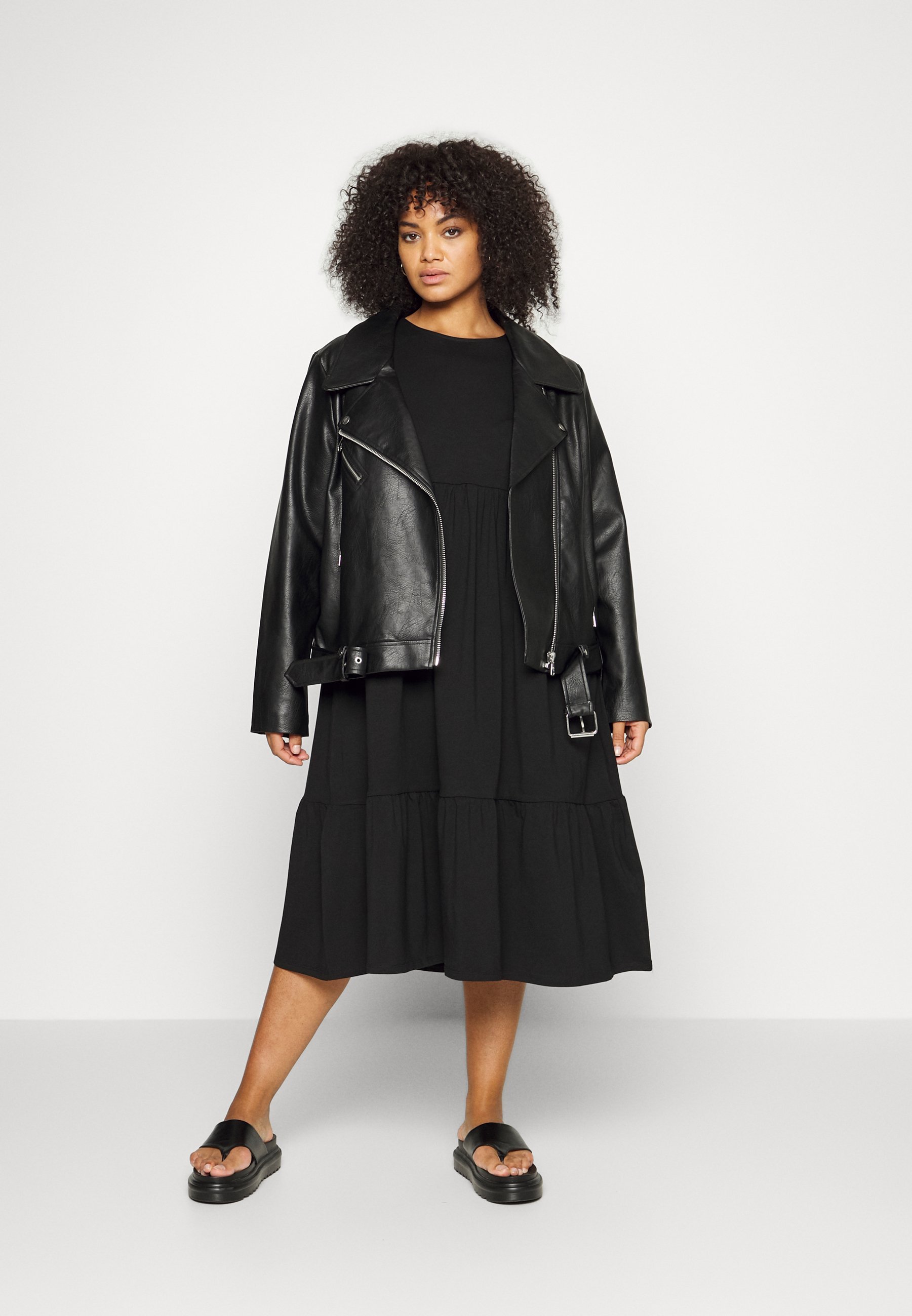 Even&Odd Curvy Jersey jurk - zwart
