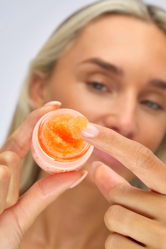 Пилинг за усне Killer Lips Prep Talk, пилинг за усне од брескве