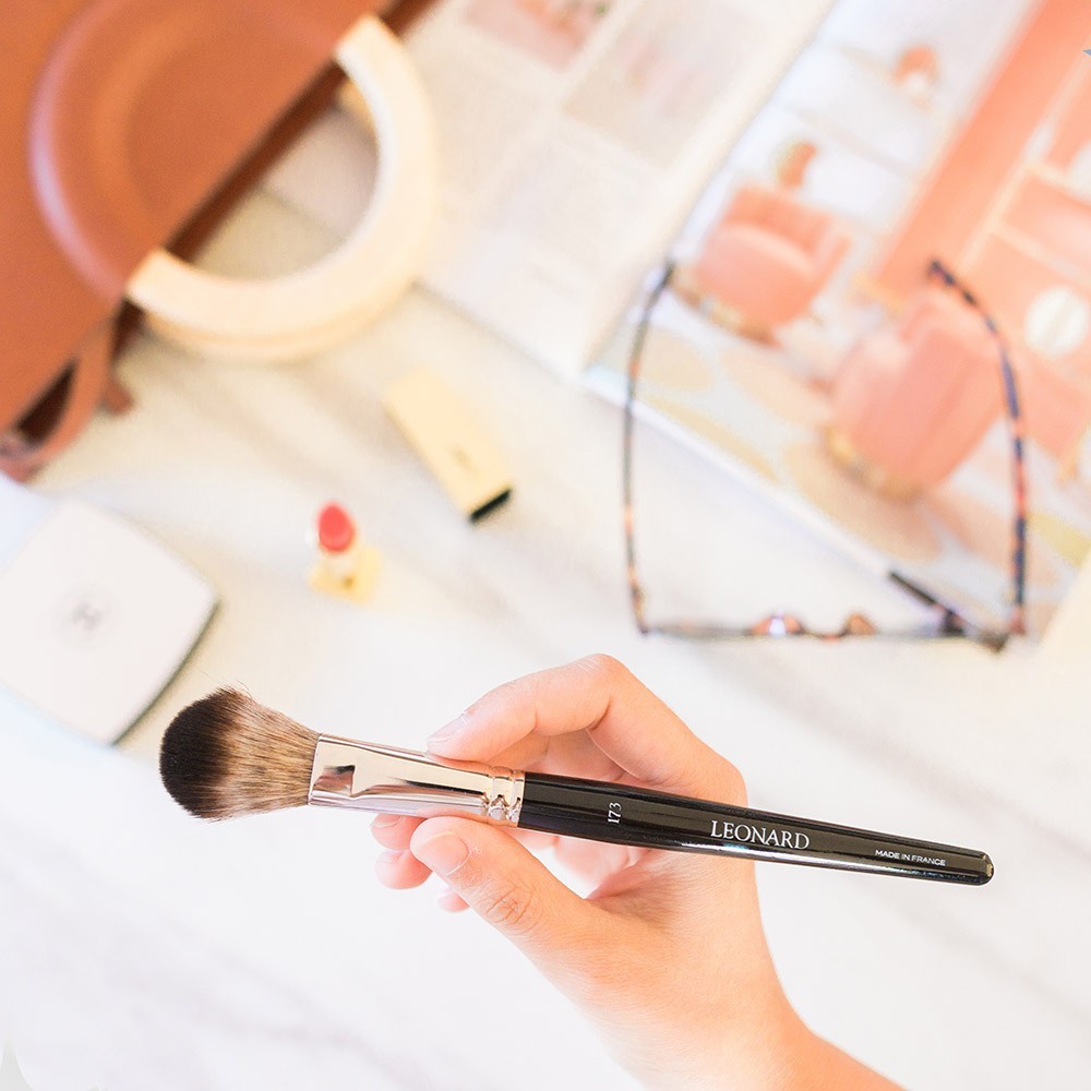 Leonard brushes Pinceau blush plat bombé