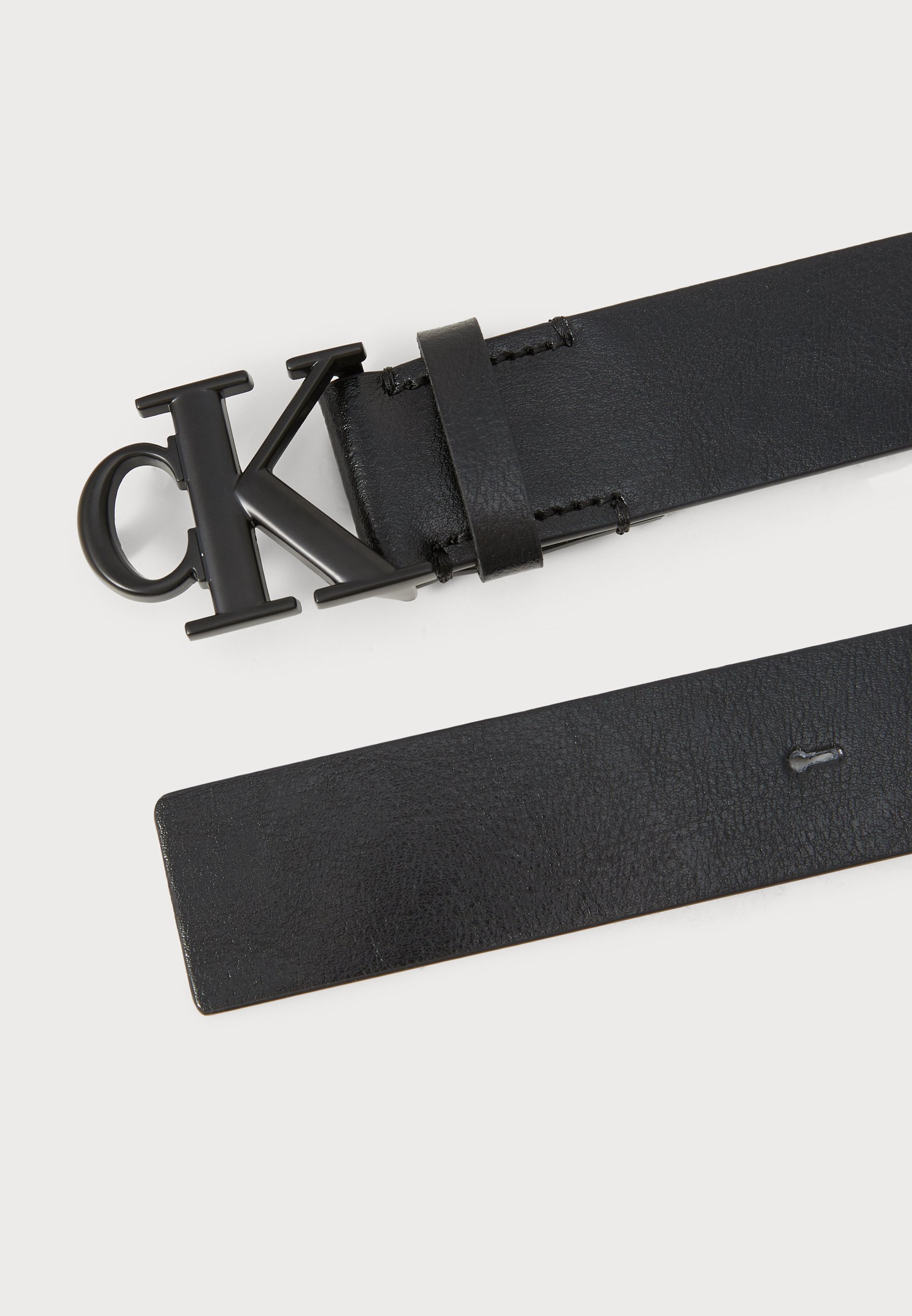 Calvin Klein Gürtel mit Schnalle (getrocknet) – Schwarz/Matt