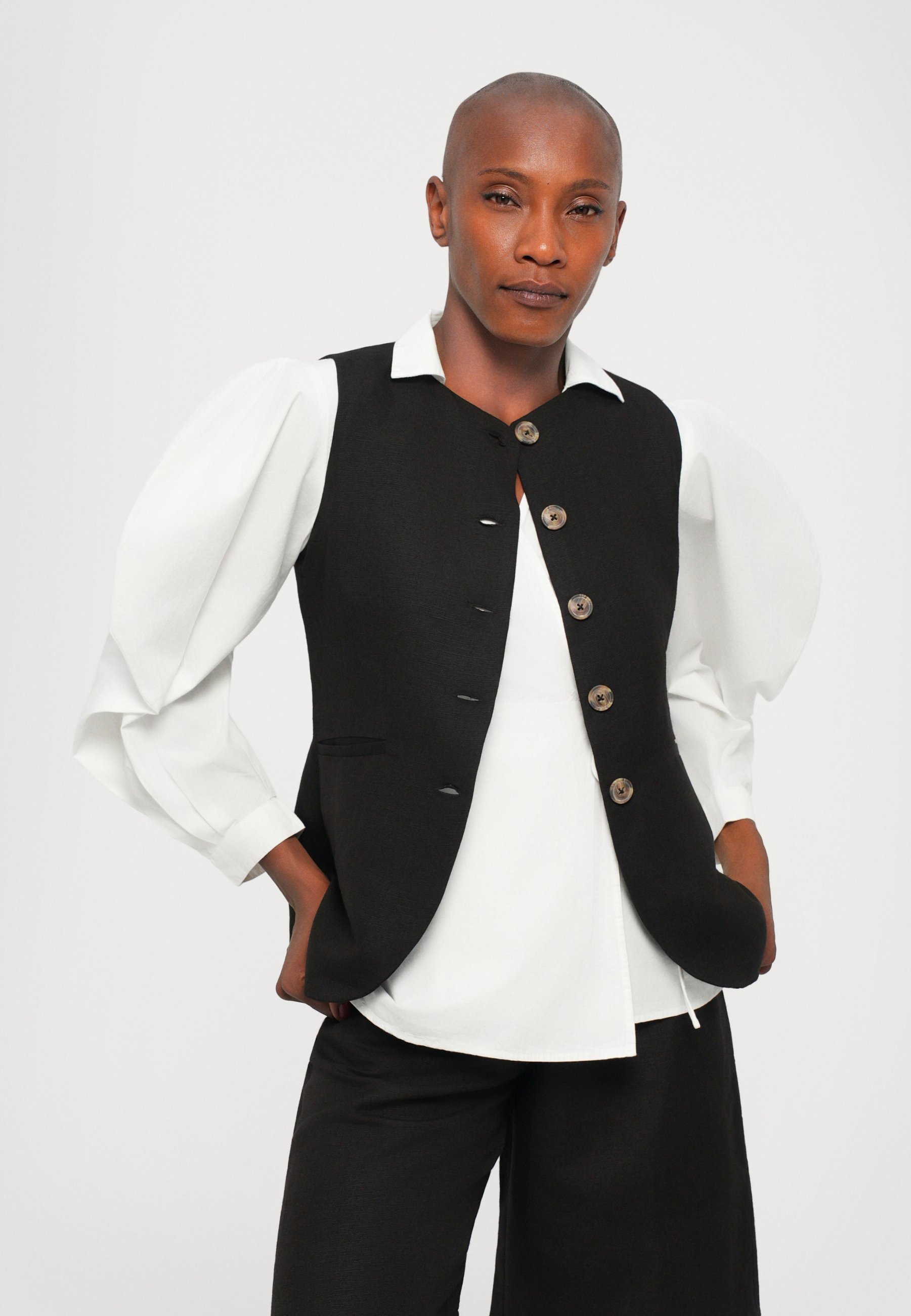 Maisonêtre LIBBY - Vest - zwart