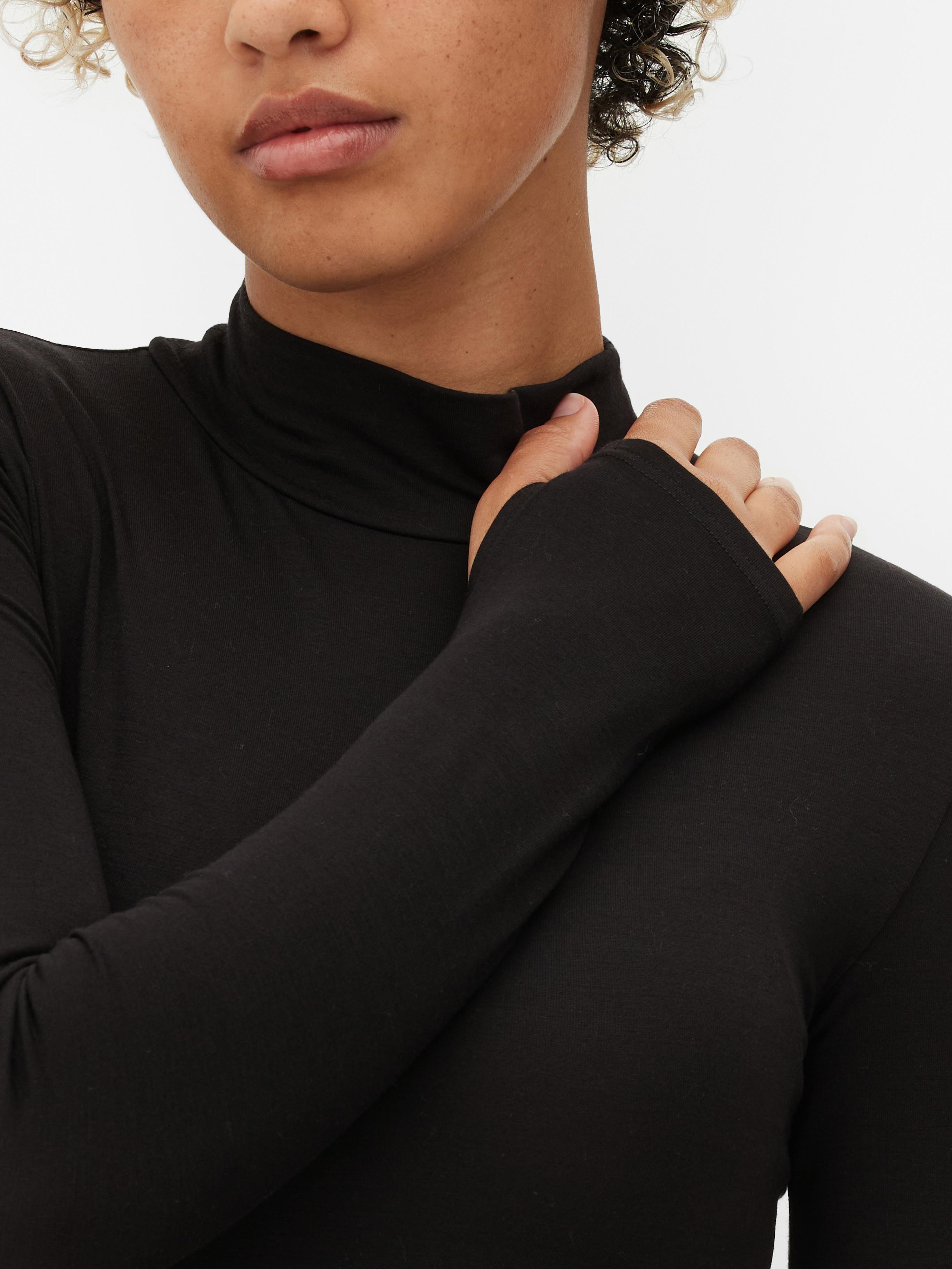 Thermoshirt mit hohem Kragen und langen Ärmeln, figurbetont