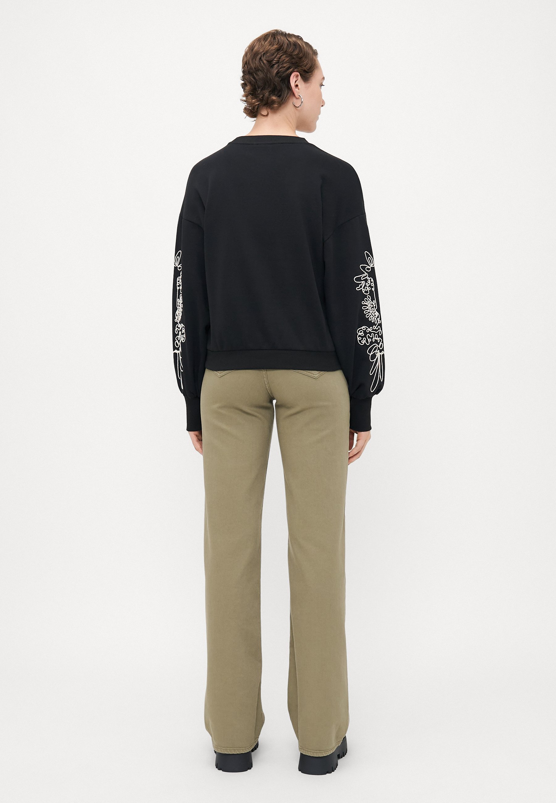 ONLY Tall ONLBROOKE O-NEK DETAIL - Sweatshirt - zwart/ecru