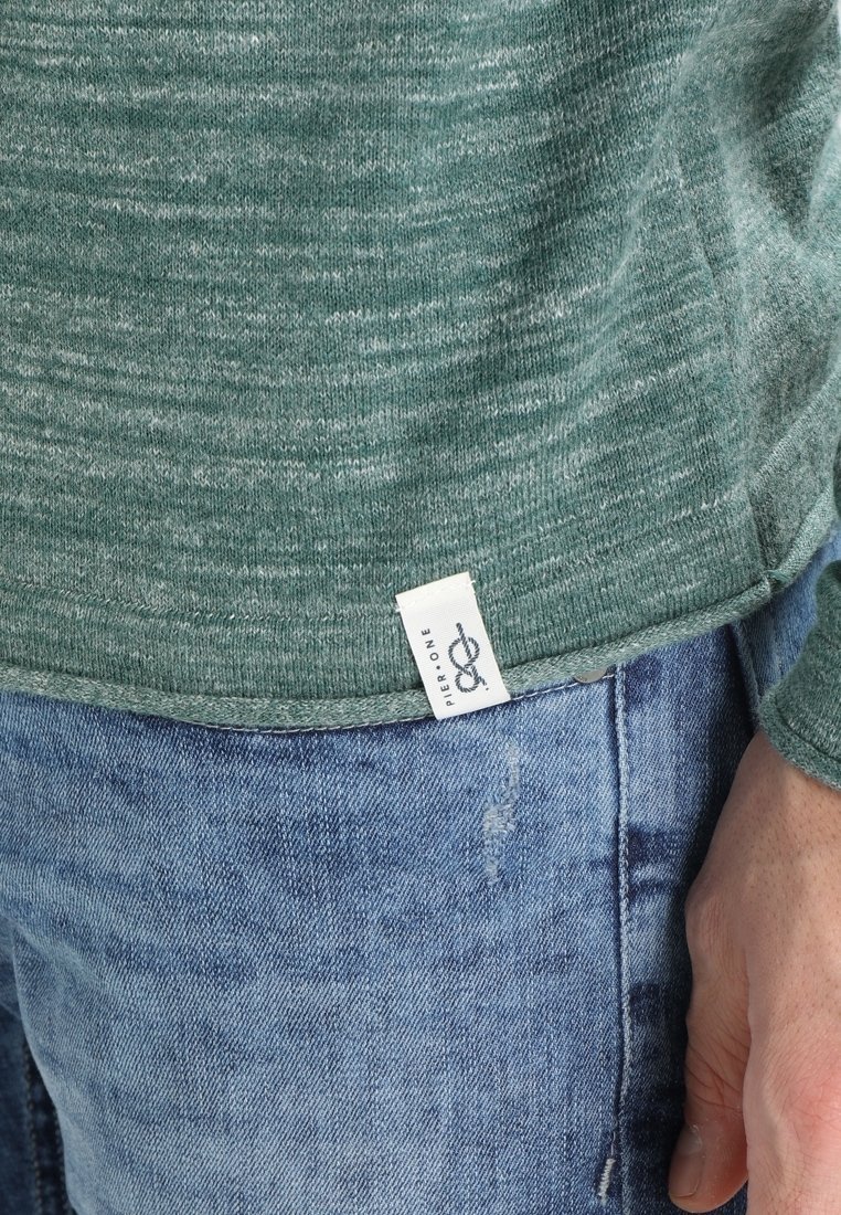 Pier One Jumper - gevlekt groen