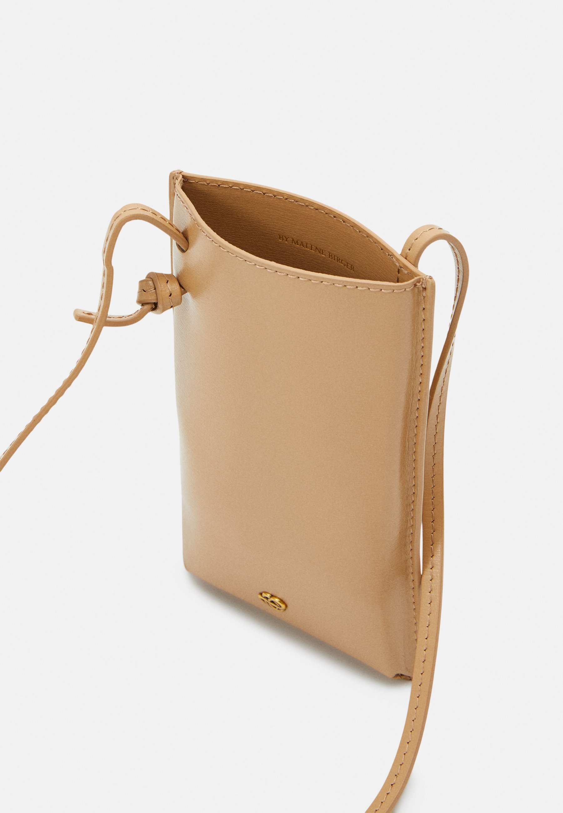Par Malene Birger AYA PHONE - Coque de téléphone - sable