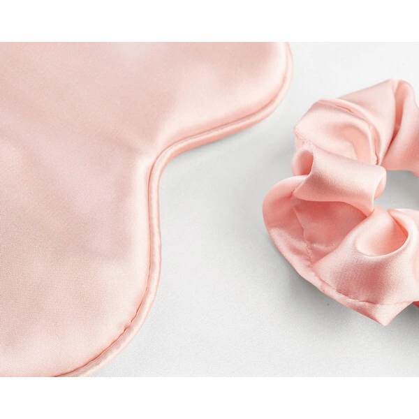Brushworks Luxury Satin -yöasu