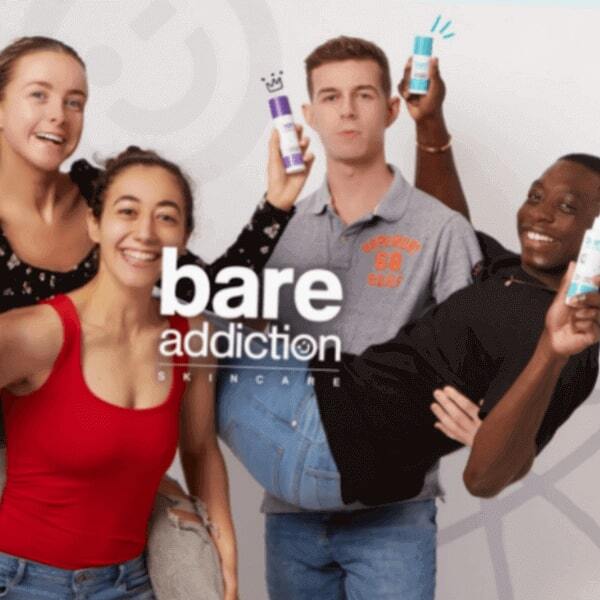 Crema hidratante de noche Bare Addiction de 50 ml para el cuidado de la piel.